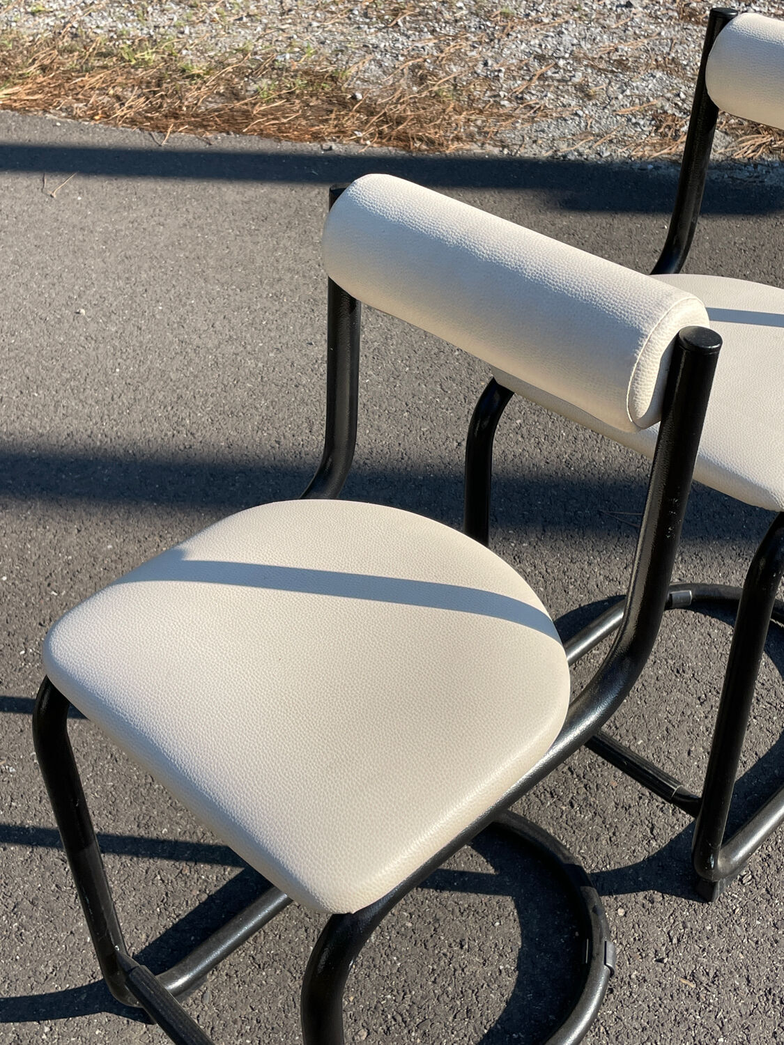 Pair of 1980s high chairs in leather and metal