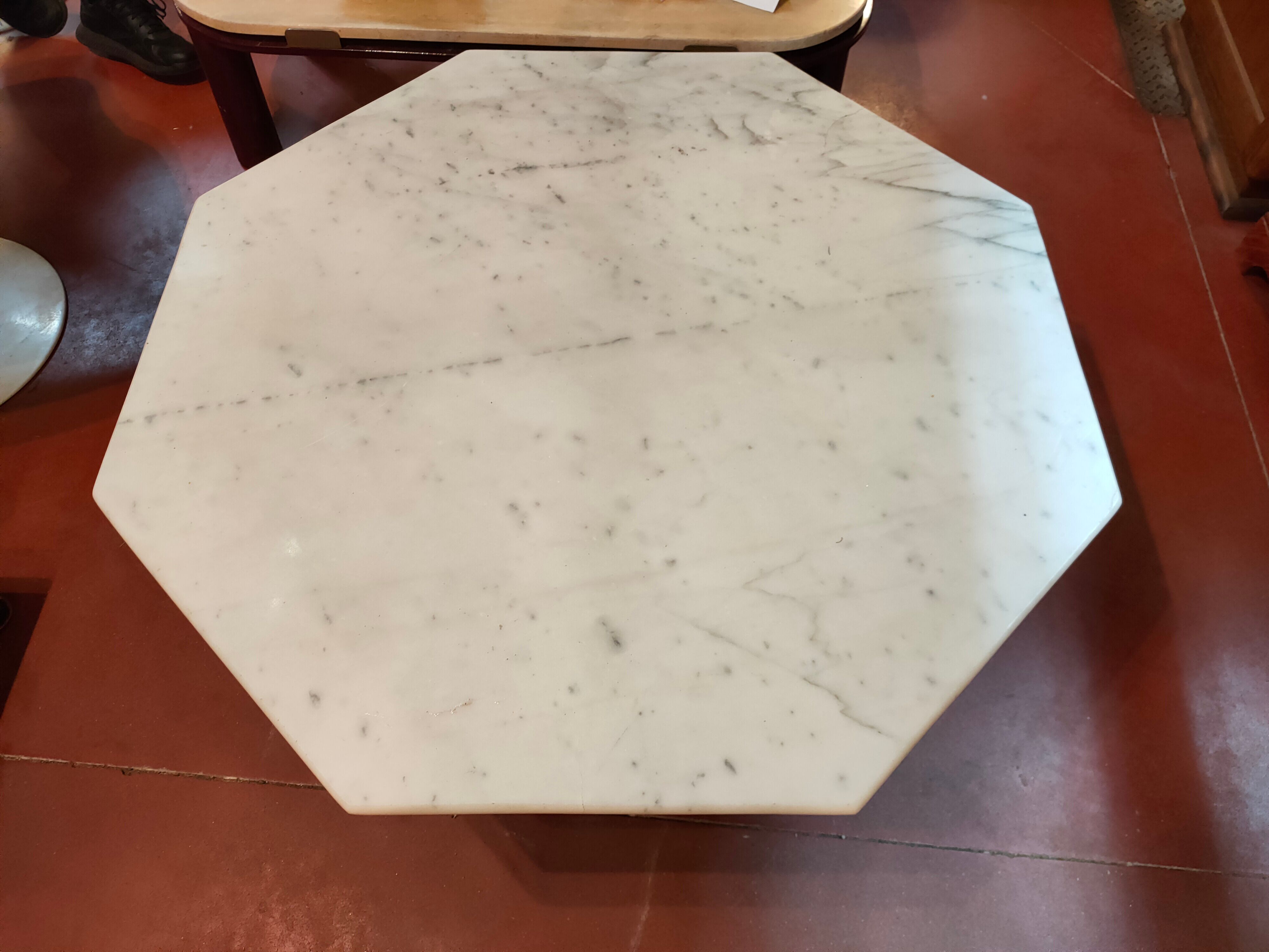 Table basse en marbre