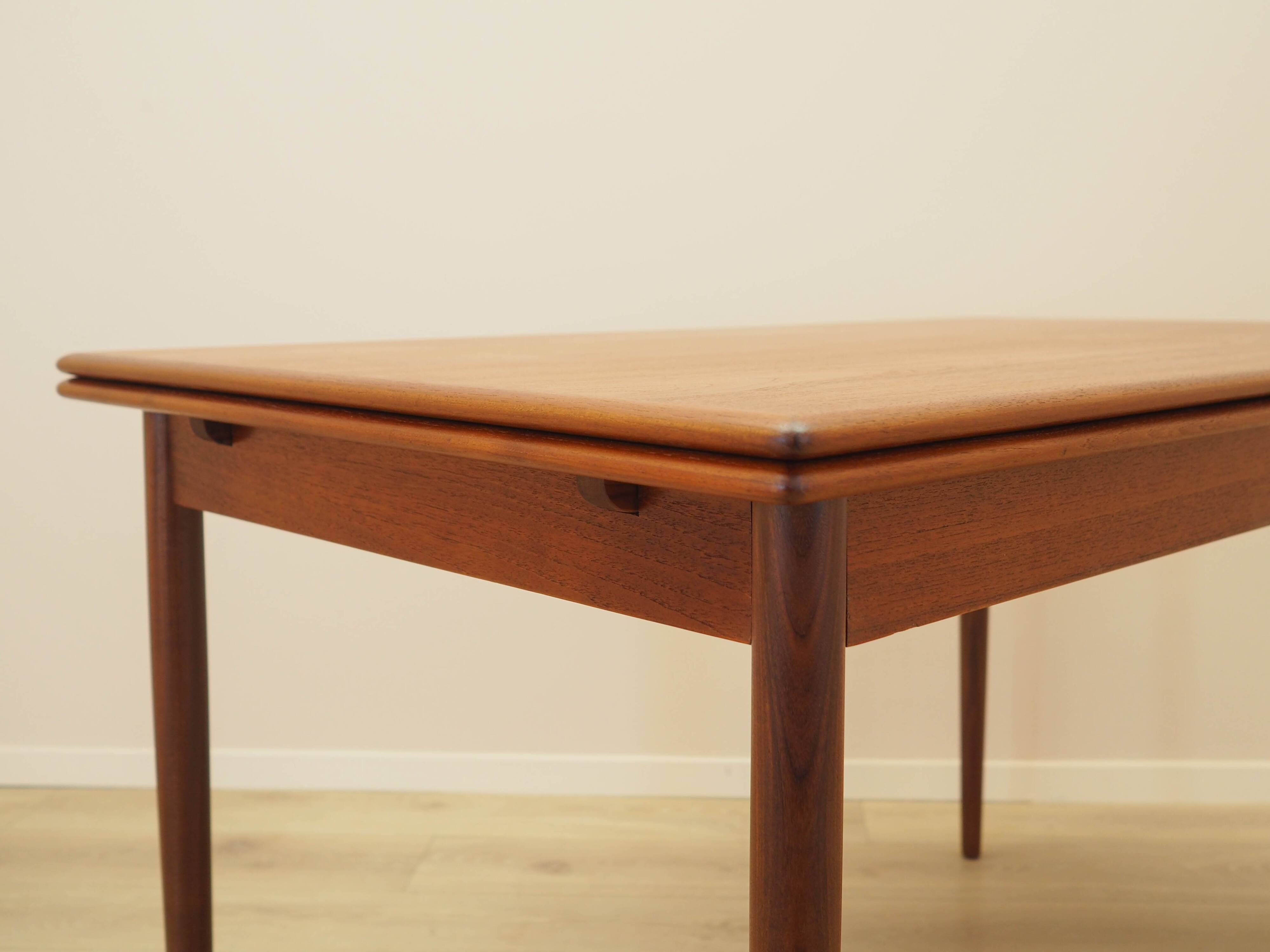 Table danoise extensible en teck, années 1970