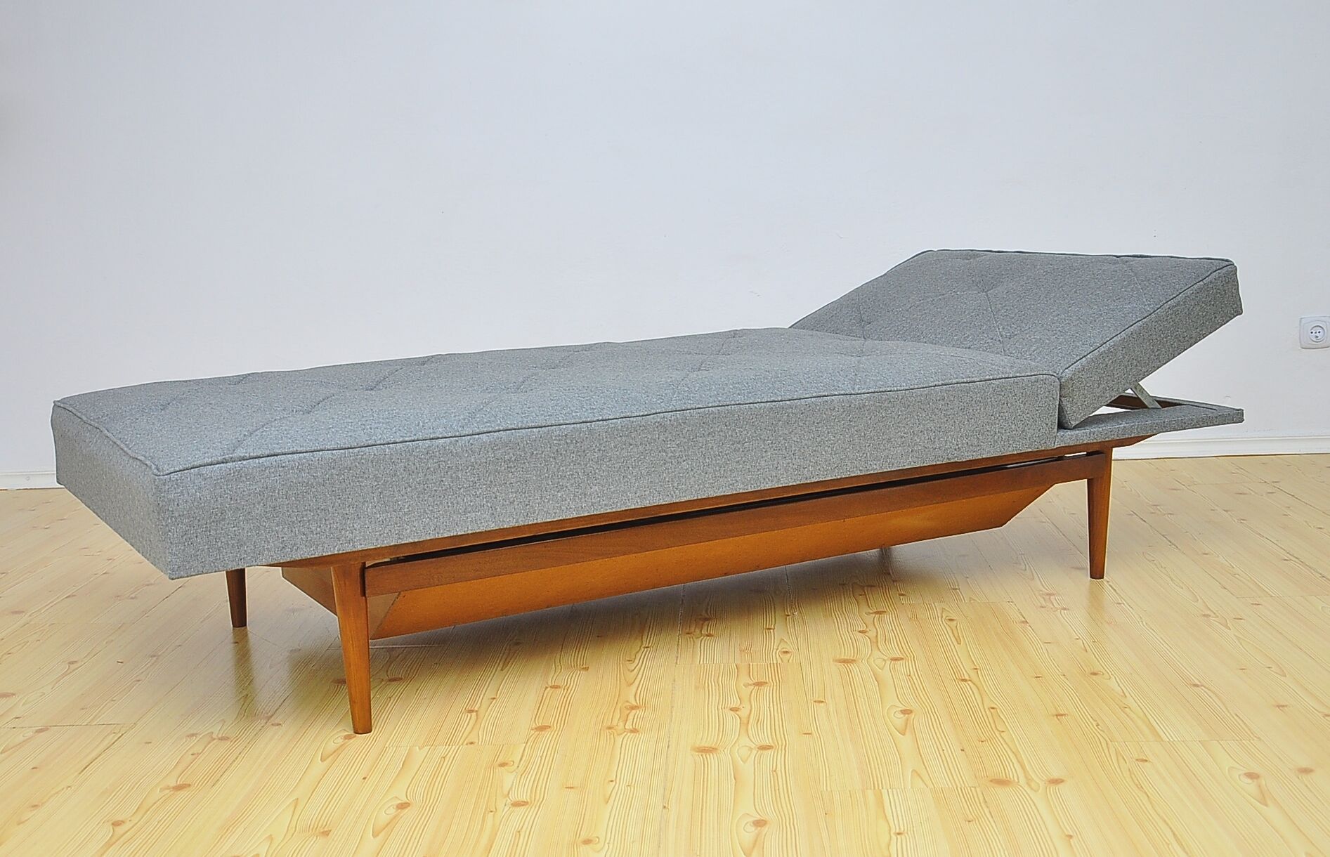 Daybed Antimott by Walter Knoll, 1950