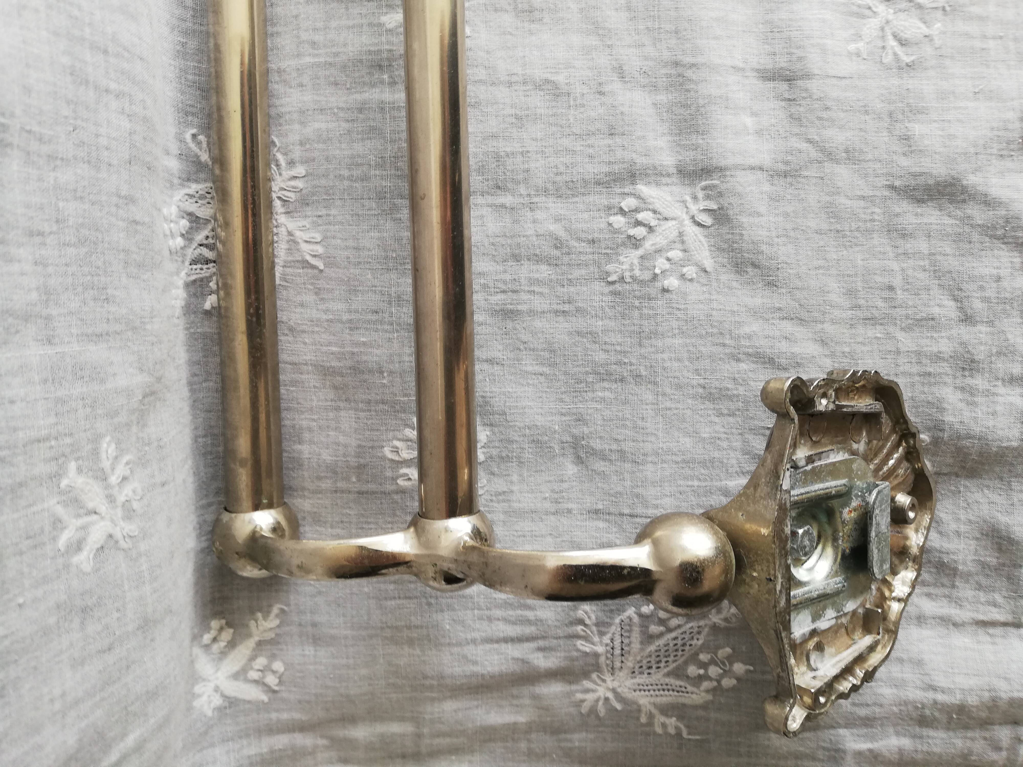 Towel rack