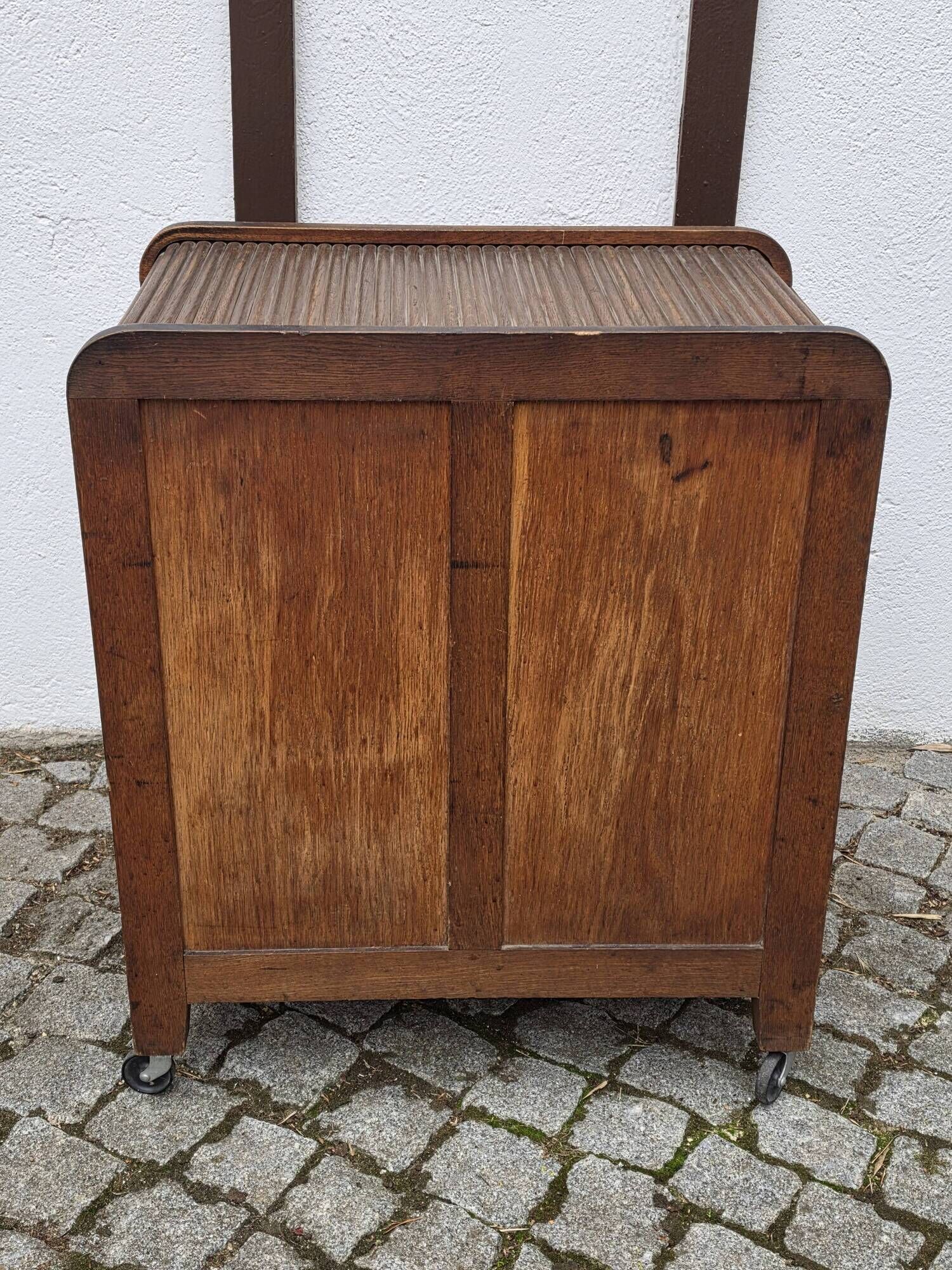 Vintage roll-top desk by the brand Bijou Classeur.