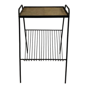 Table d'appoint porte-revues