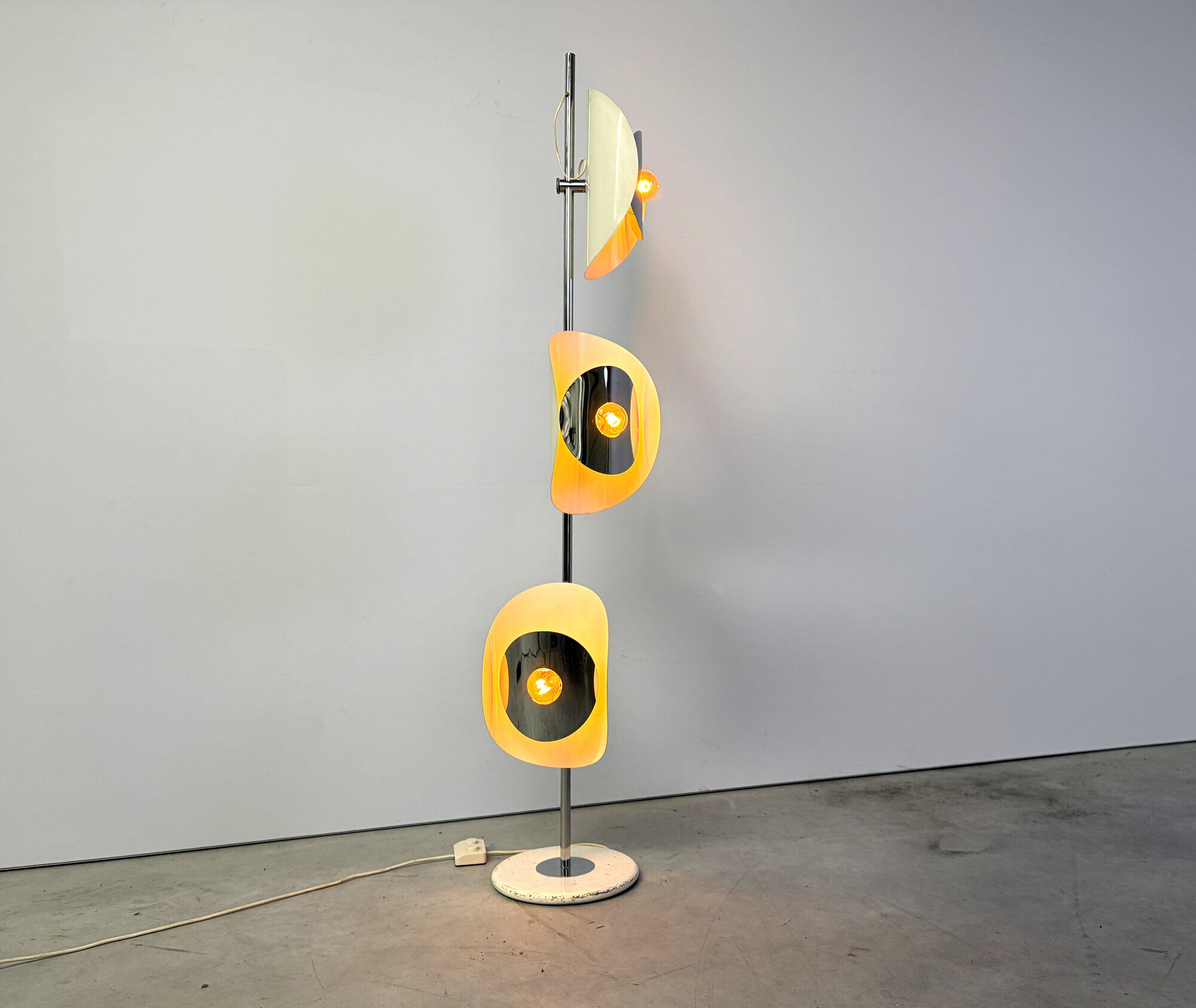 Mid century floor lamp by Brevetatto Italy, 1960s
