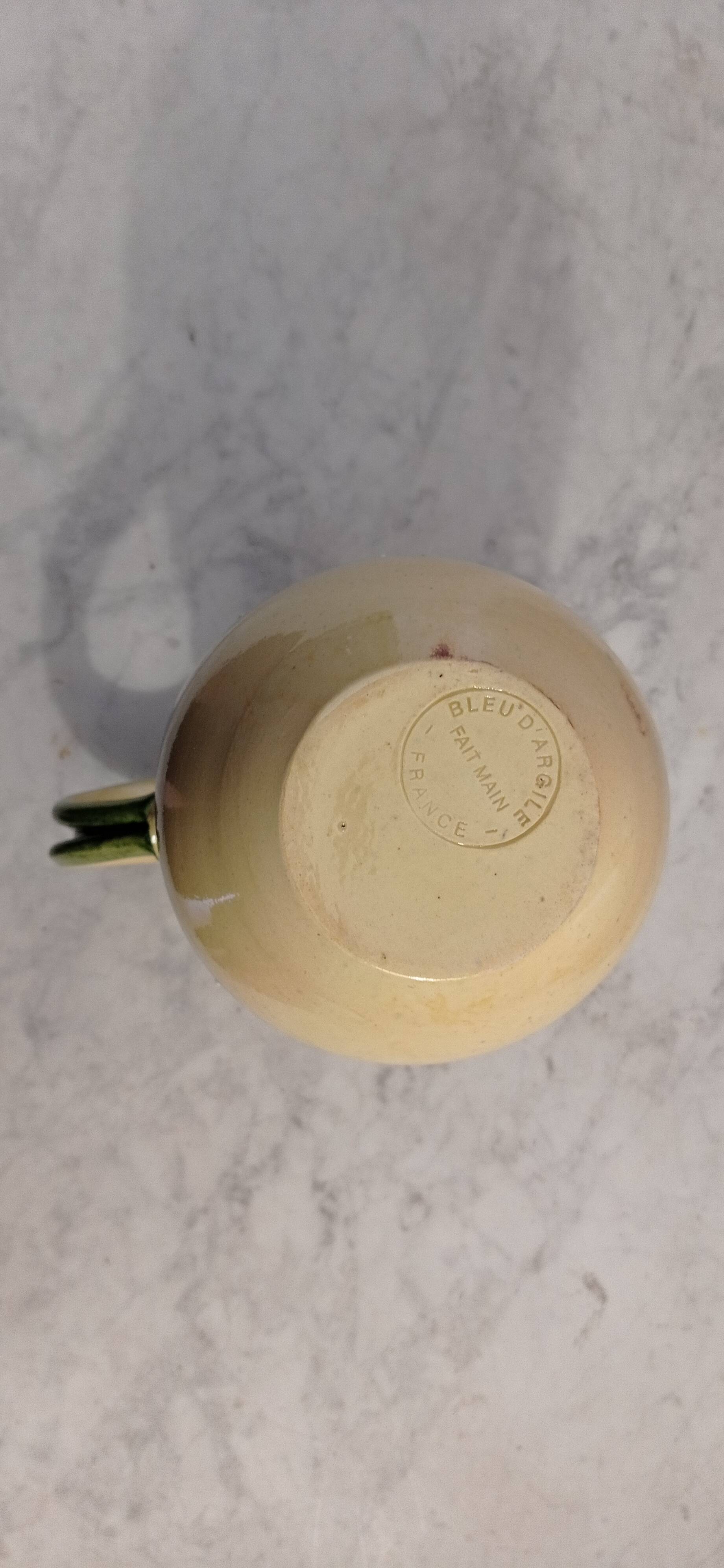 Pichet en terre cuite émaillée