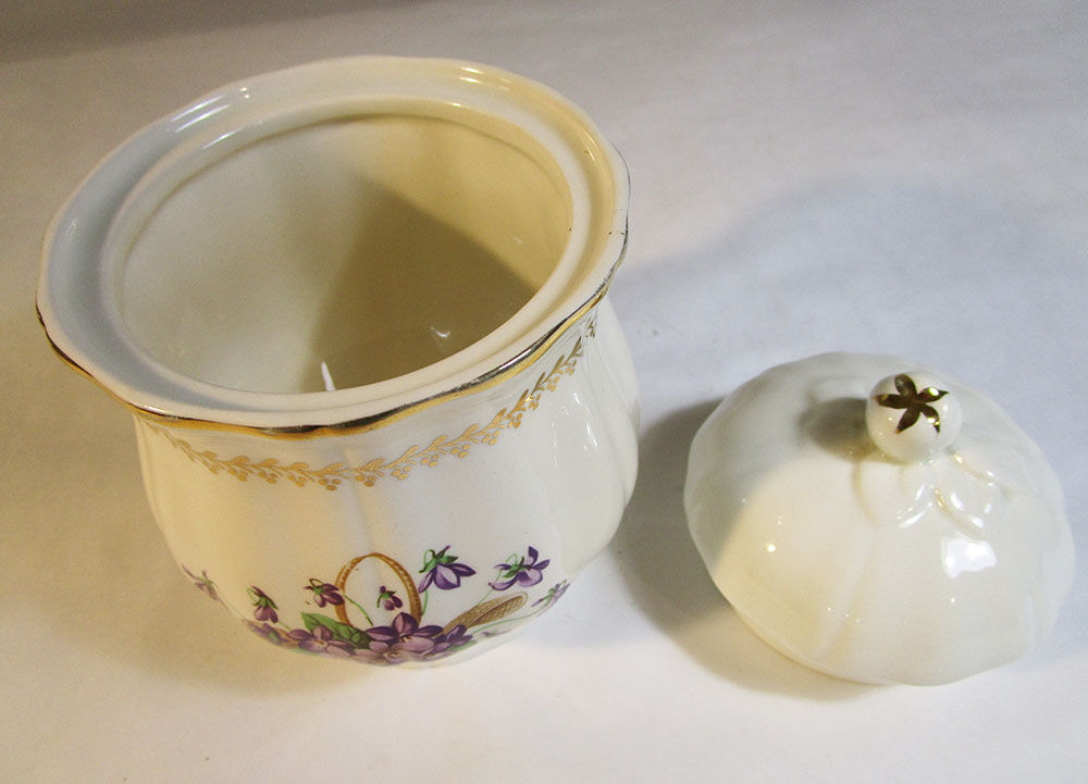 Gien earthenware pot