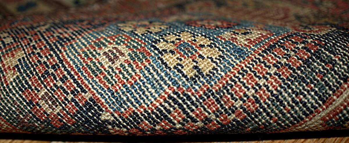Handmade antique Persian Farahan rug 131cm x 195cm 1860s