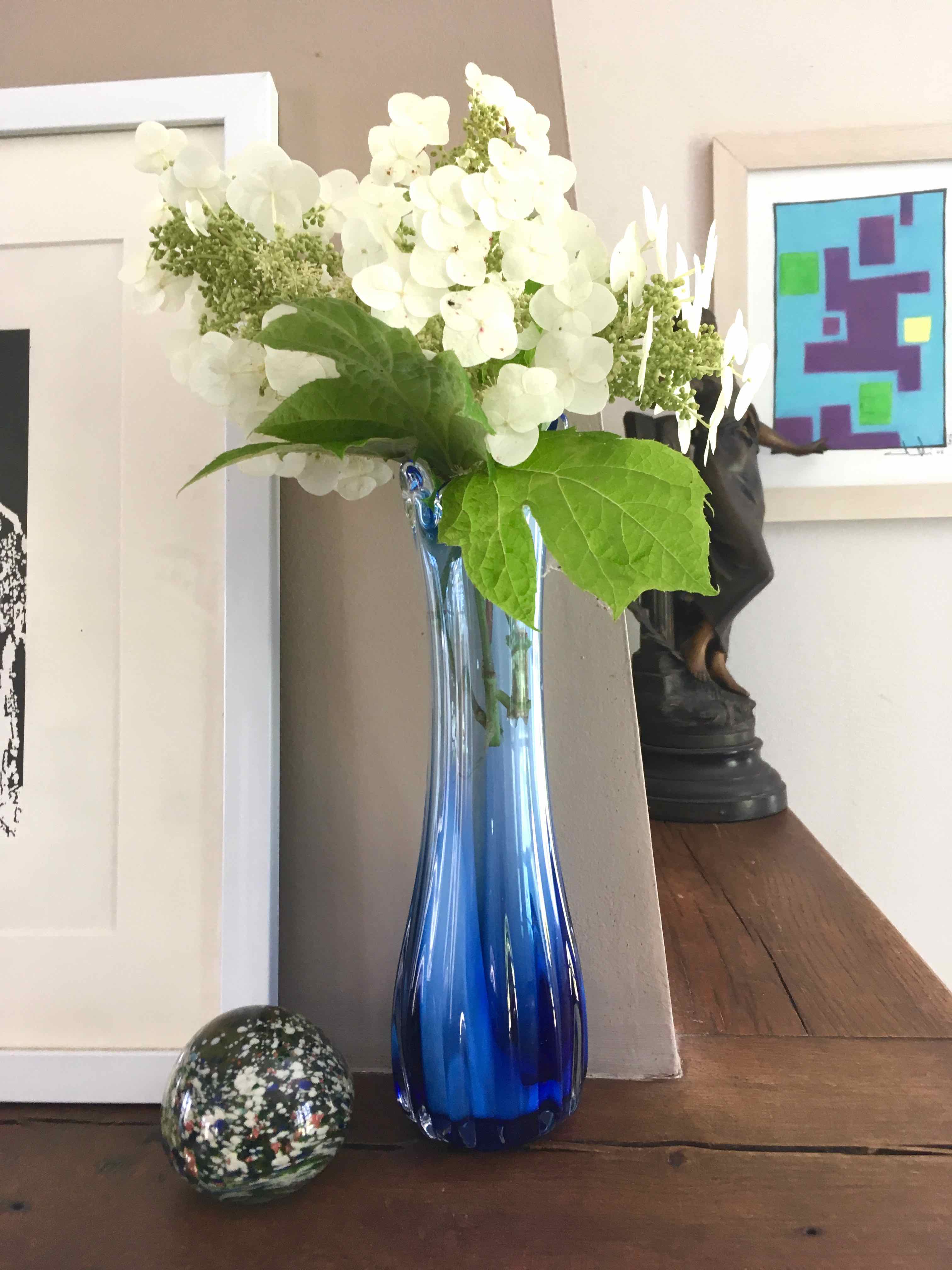 Vase soliflore bleu vintage