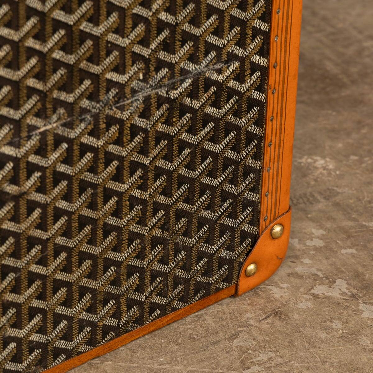 Antique 20thC French Hat Trunk In Chevron Canvas By Goyard, Paris c.1920