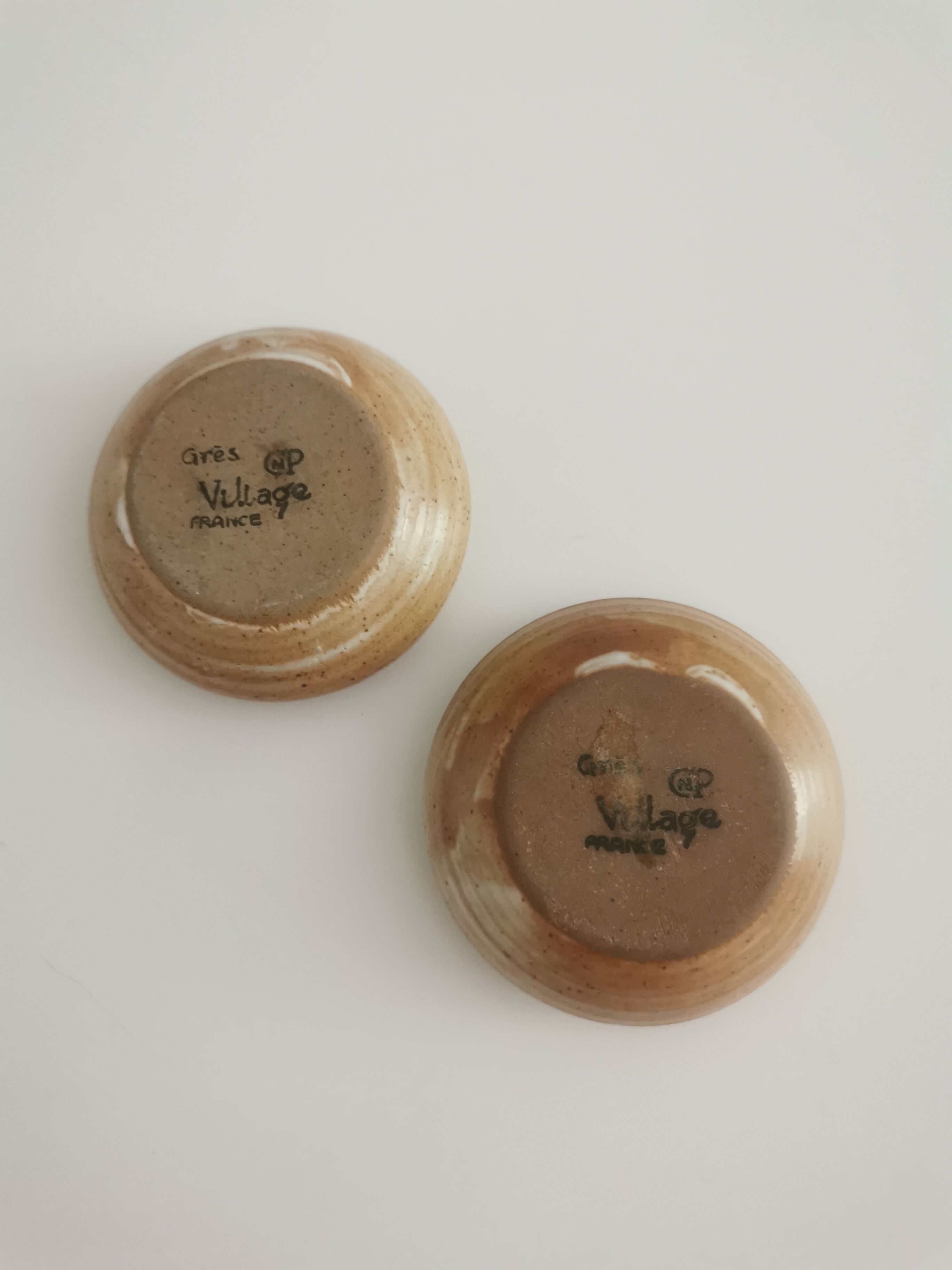 Individual sandstone butter maker
