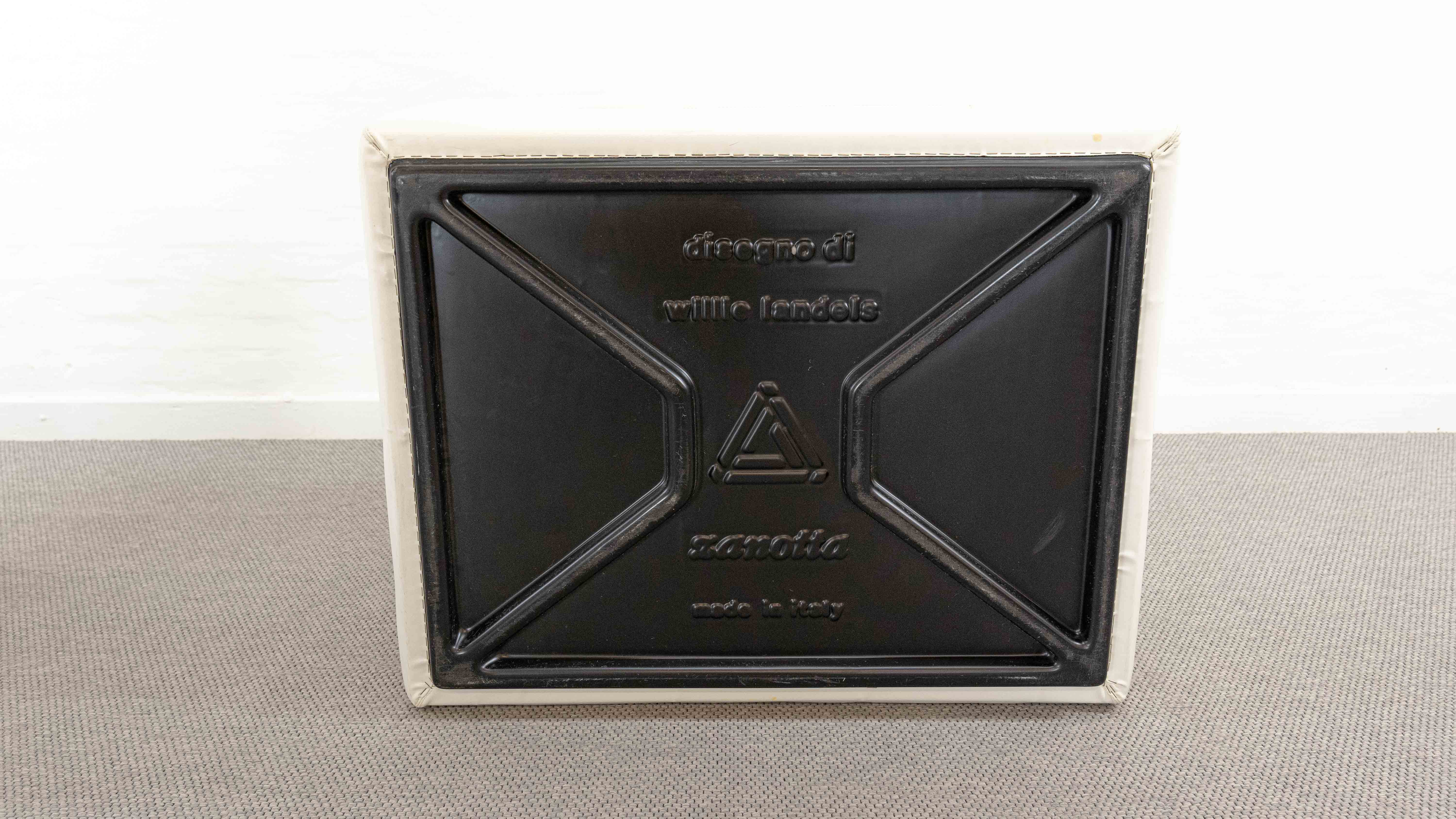 Pair of vintage Throw Away Armchairs by Willie Landels for Zanotta, white Vinyl