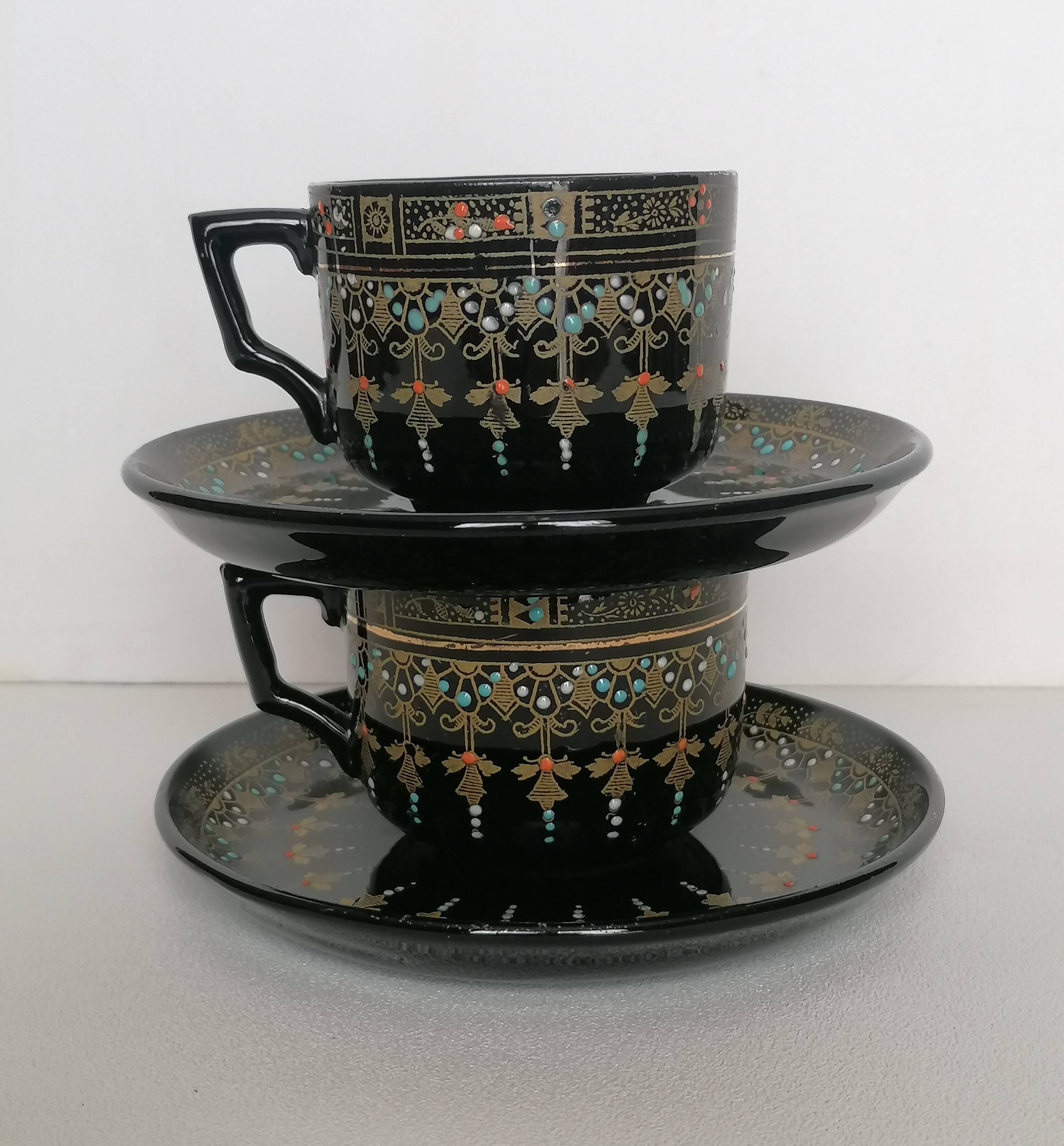 Victorian cup duo from the 19th century, numbered Victoria.