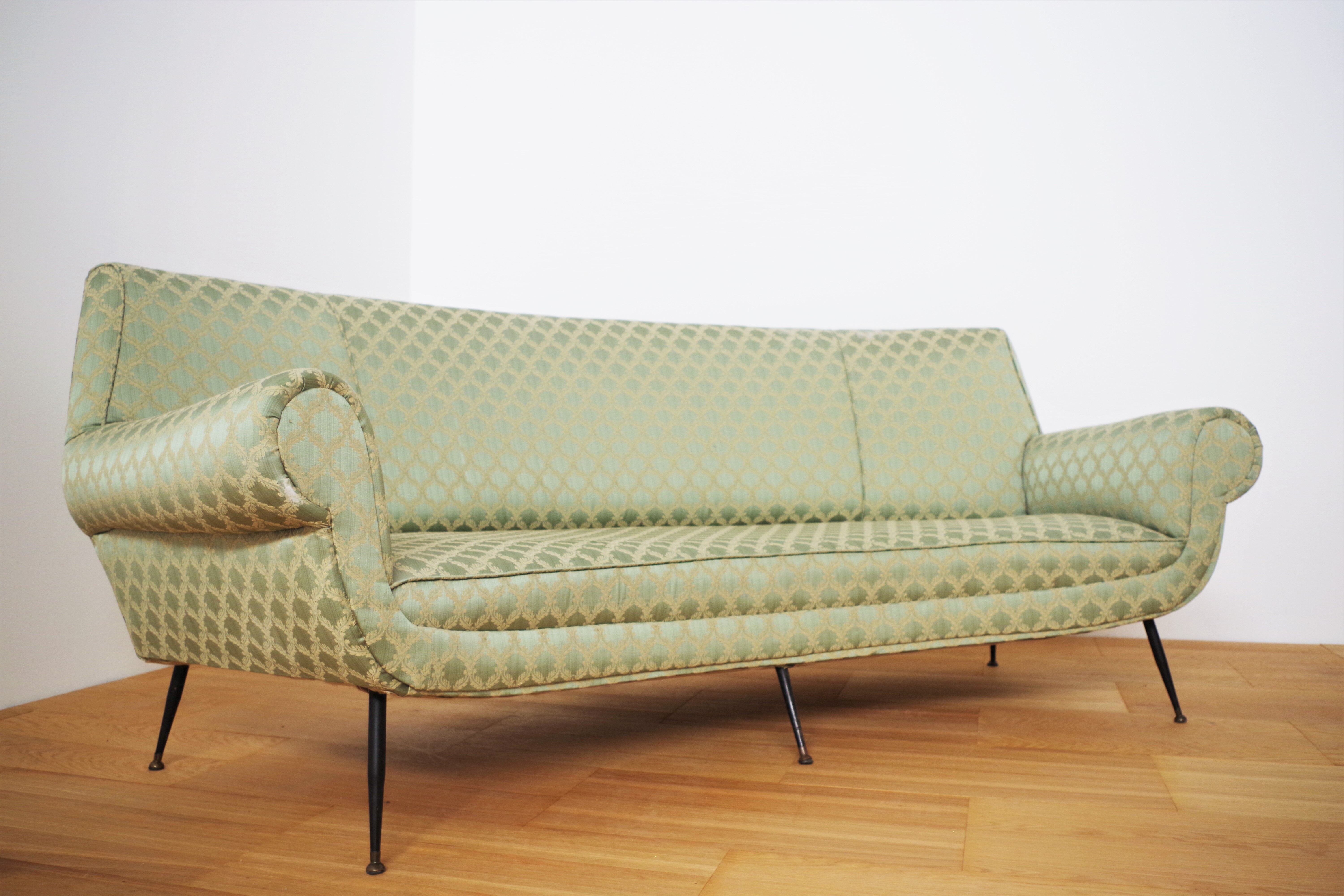 Curved silk sofa by Gigi Radice, 1950