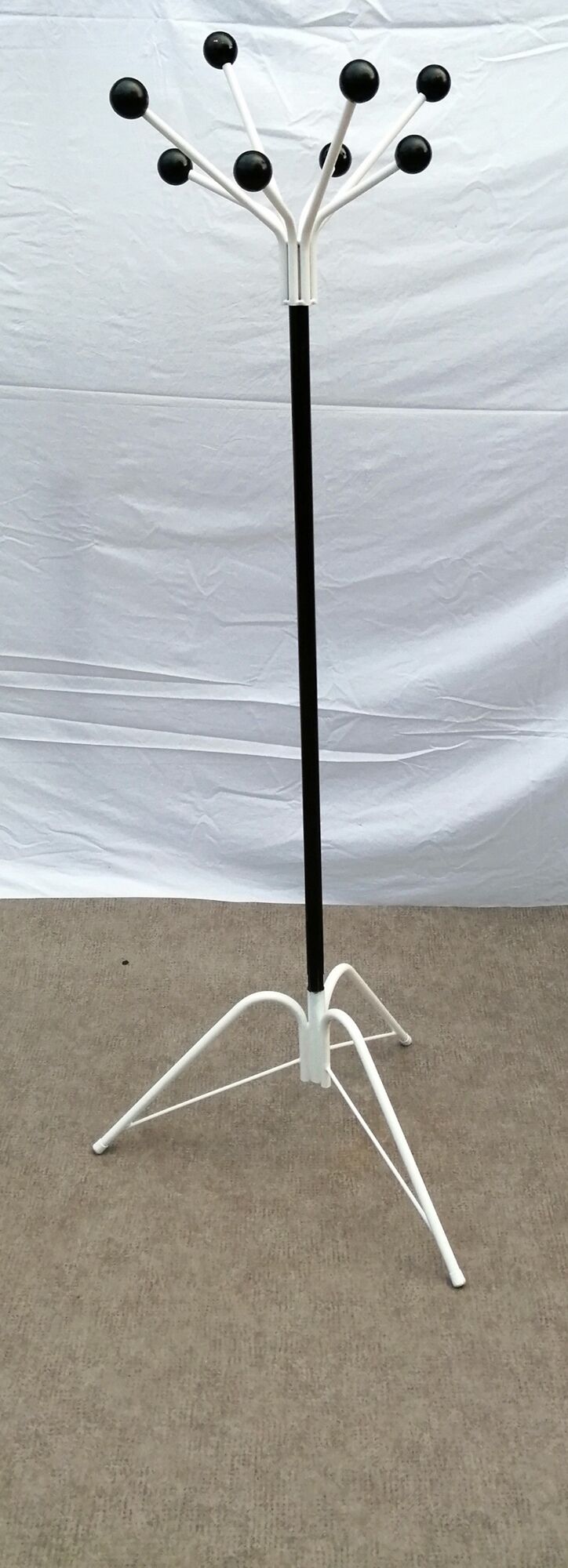 Parrot coat rack 1960 in metal, white and black