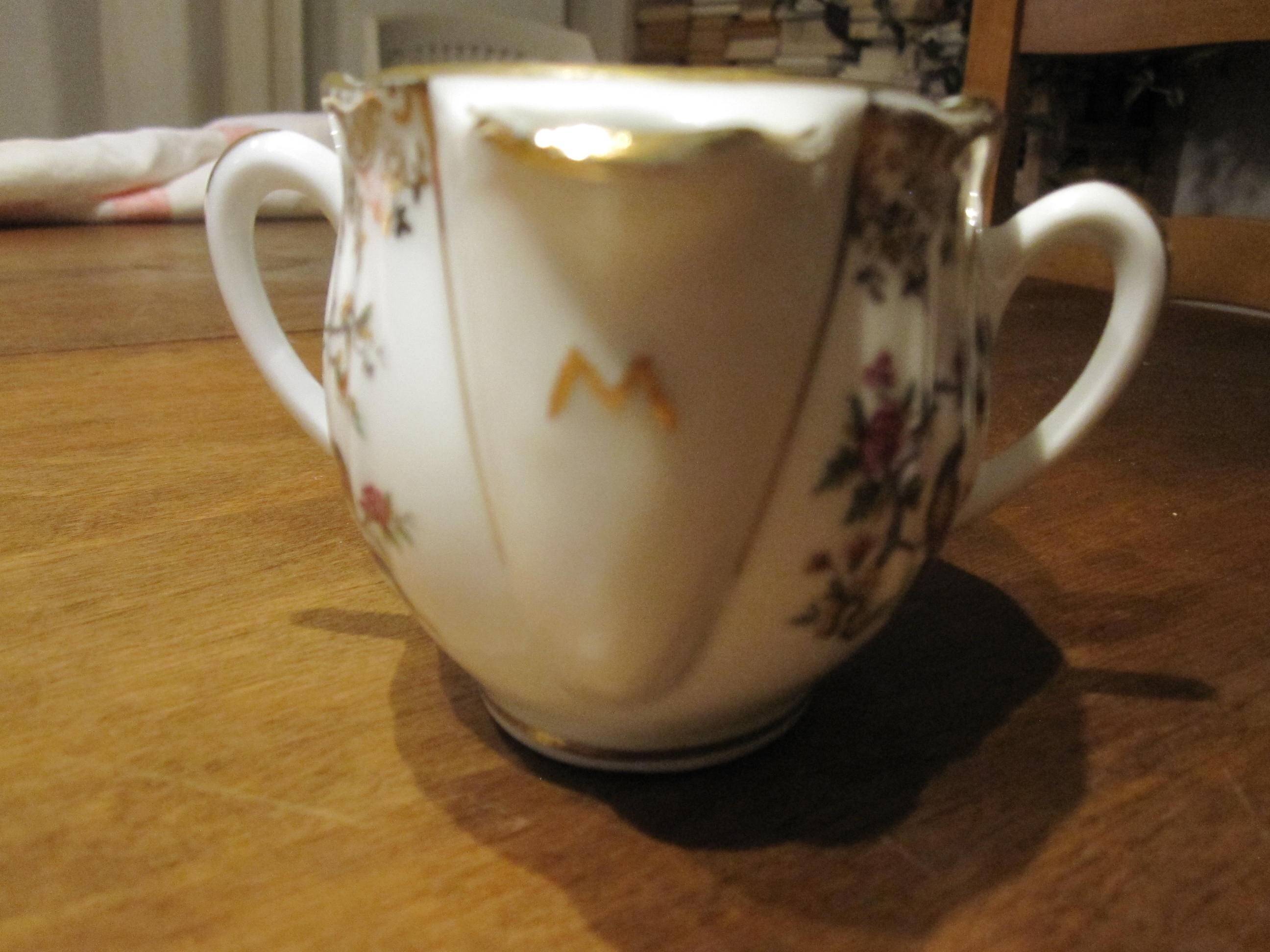 Meagre/Gra porcelain table sauce boat