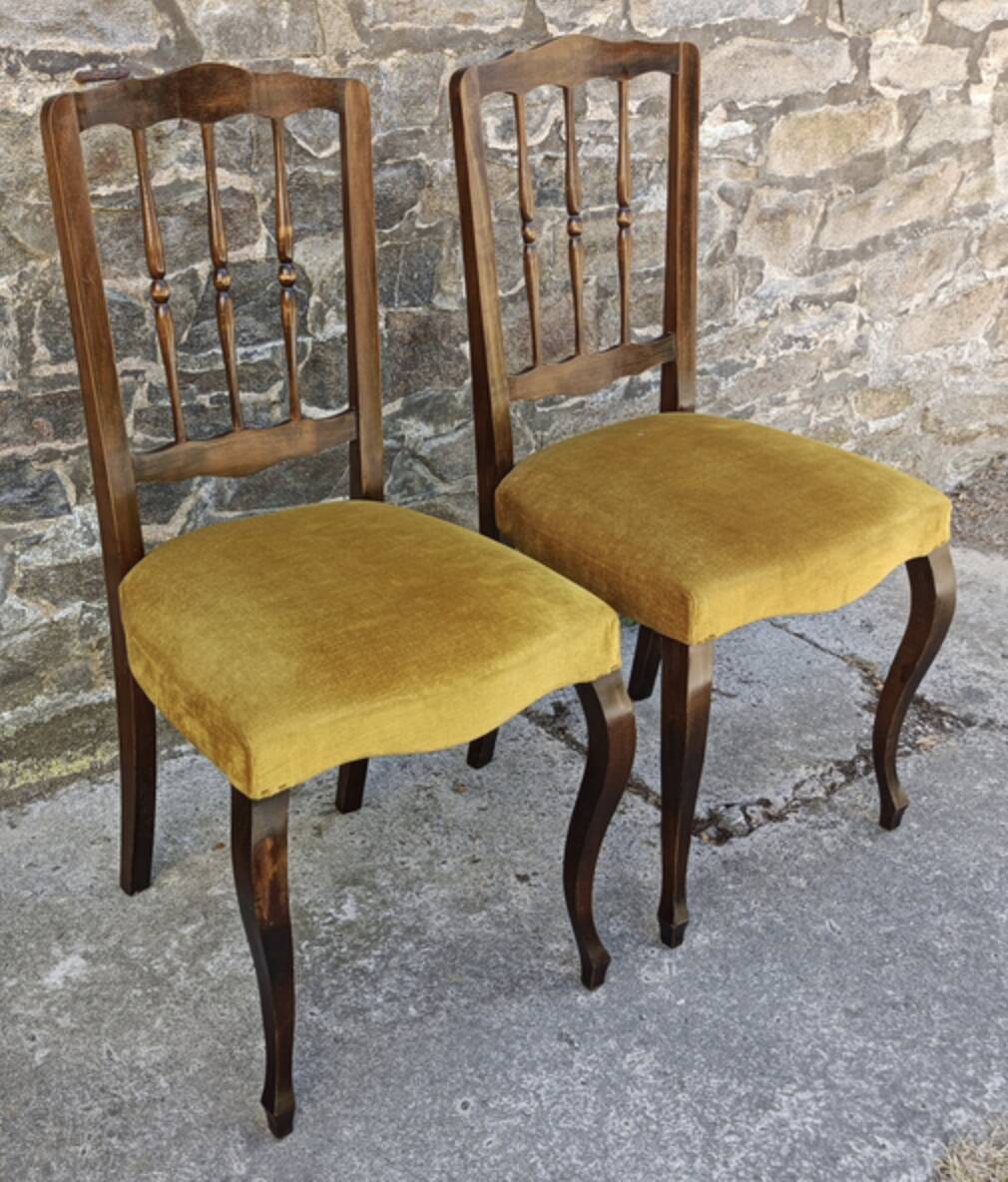 Paire de chaises 1900  bois & velours ocre doré — charme bourgeois