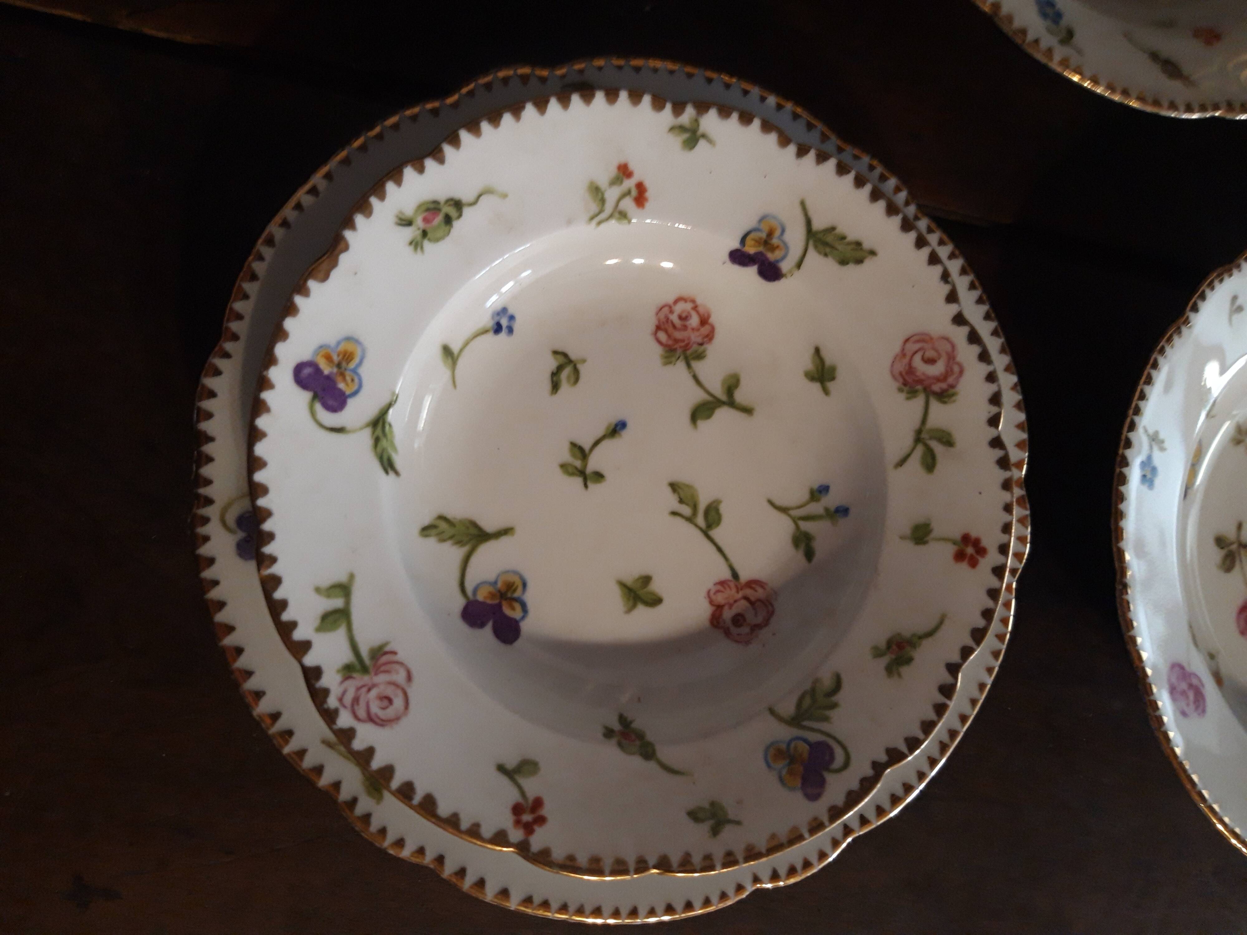 Porcelain bread/pastry plates