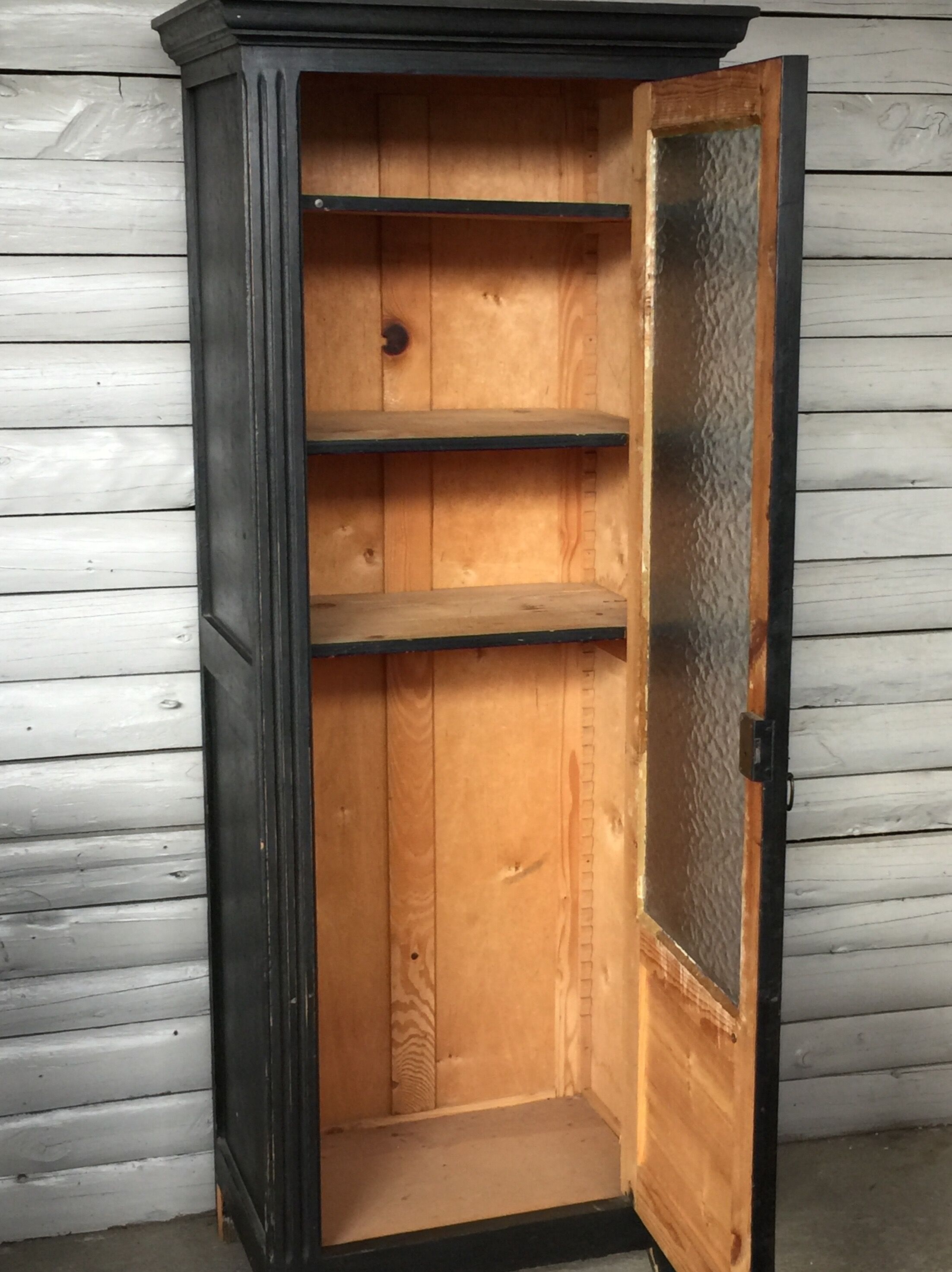 Armoire ancienne