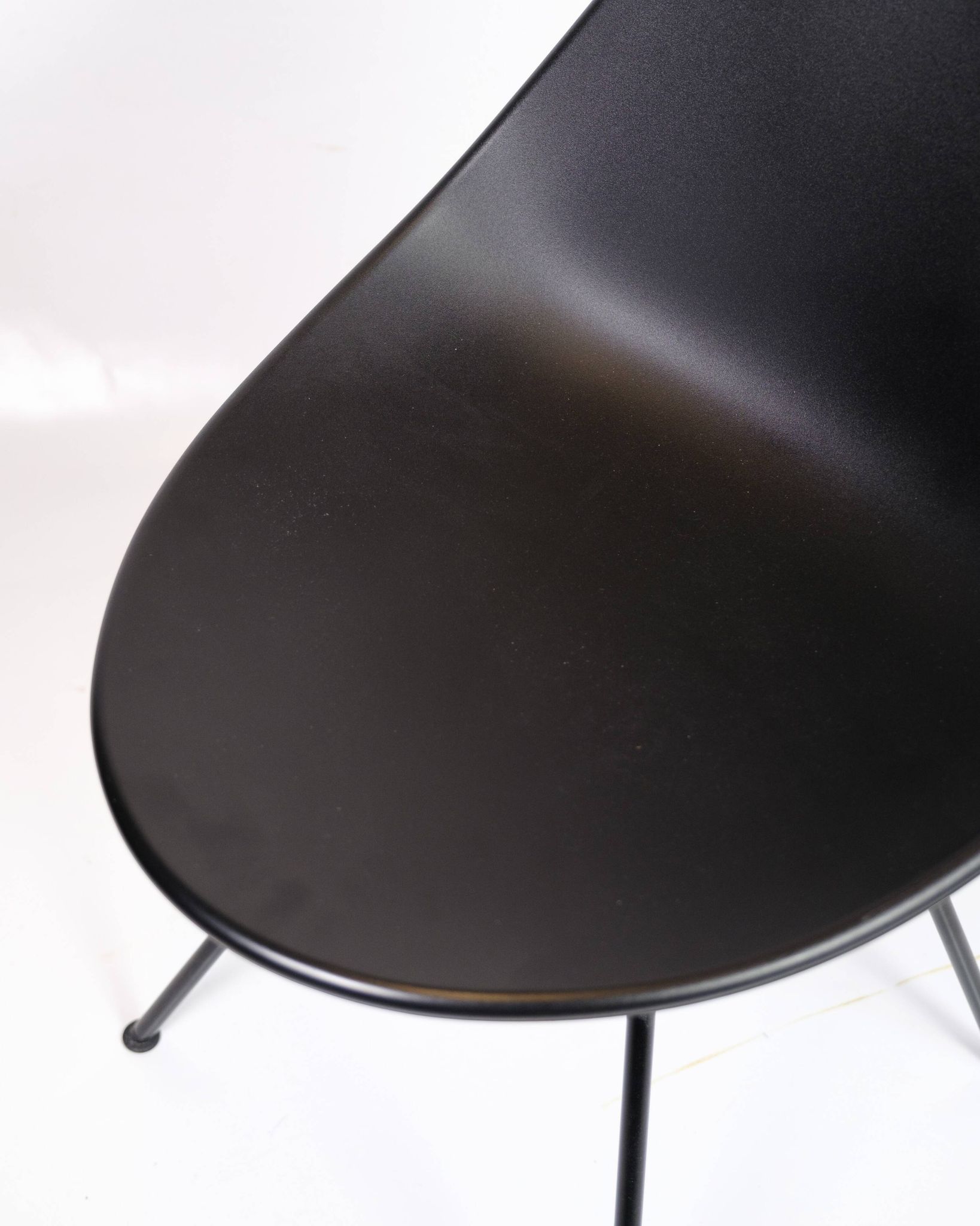 Set Of Four Dining Chairs Model 3110 Made In Black By Arne Jacobsen For Fritz Hansen From 2016s