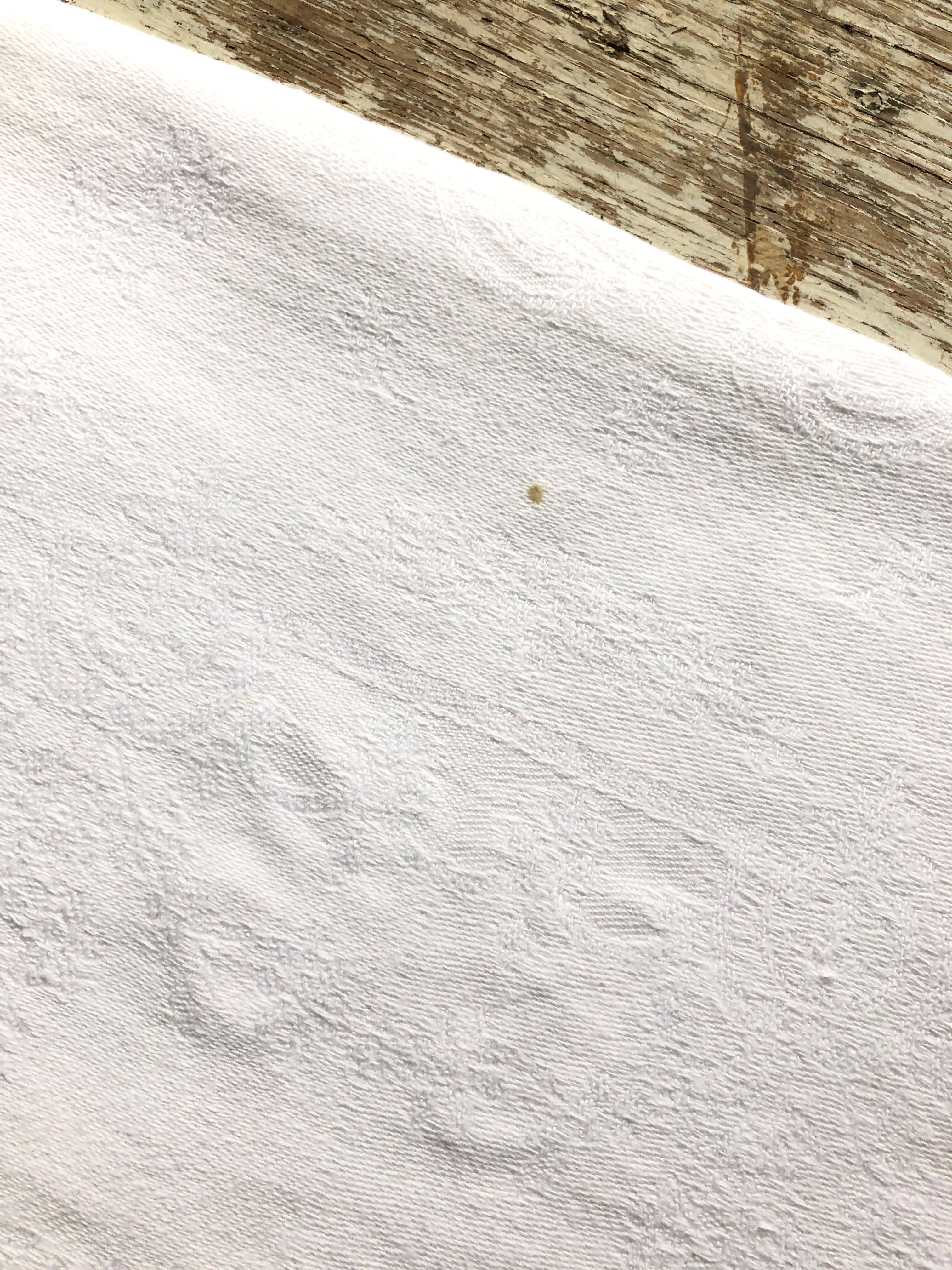 9 monogram napkins "L.C"