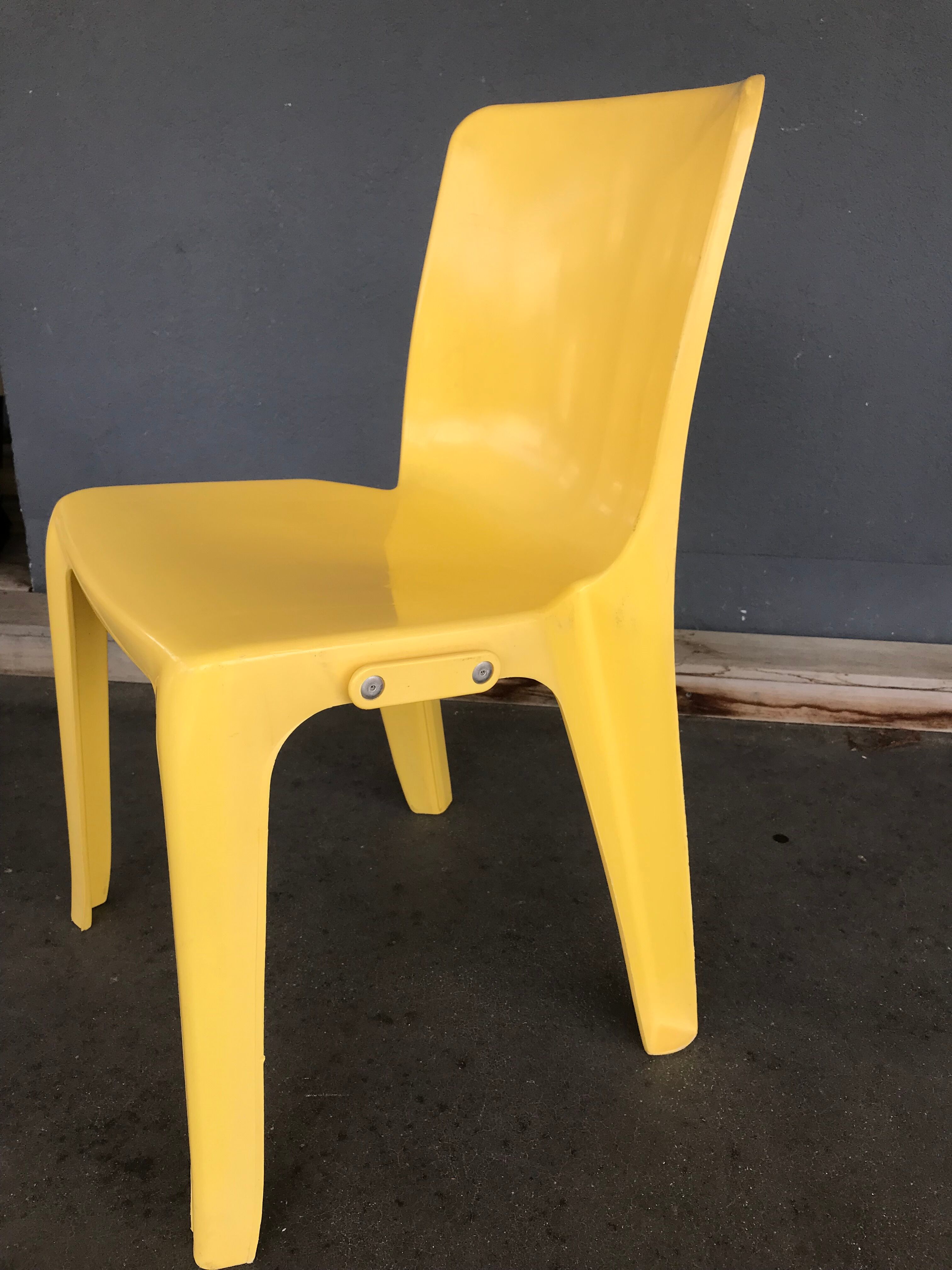 Monobloc chair Grosfillex 80's