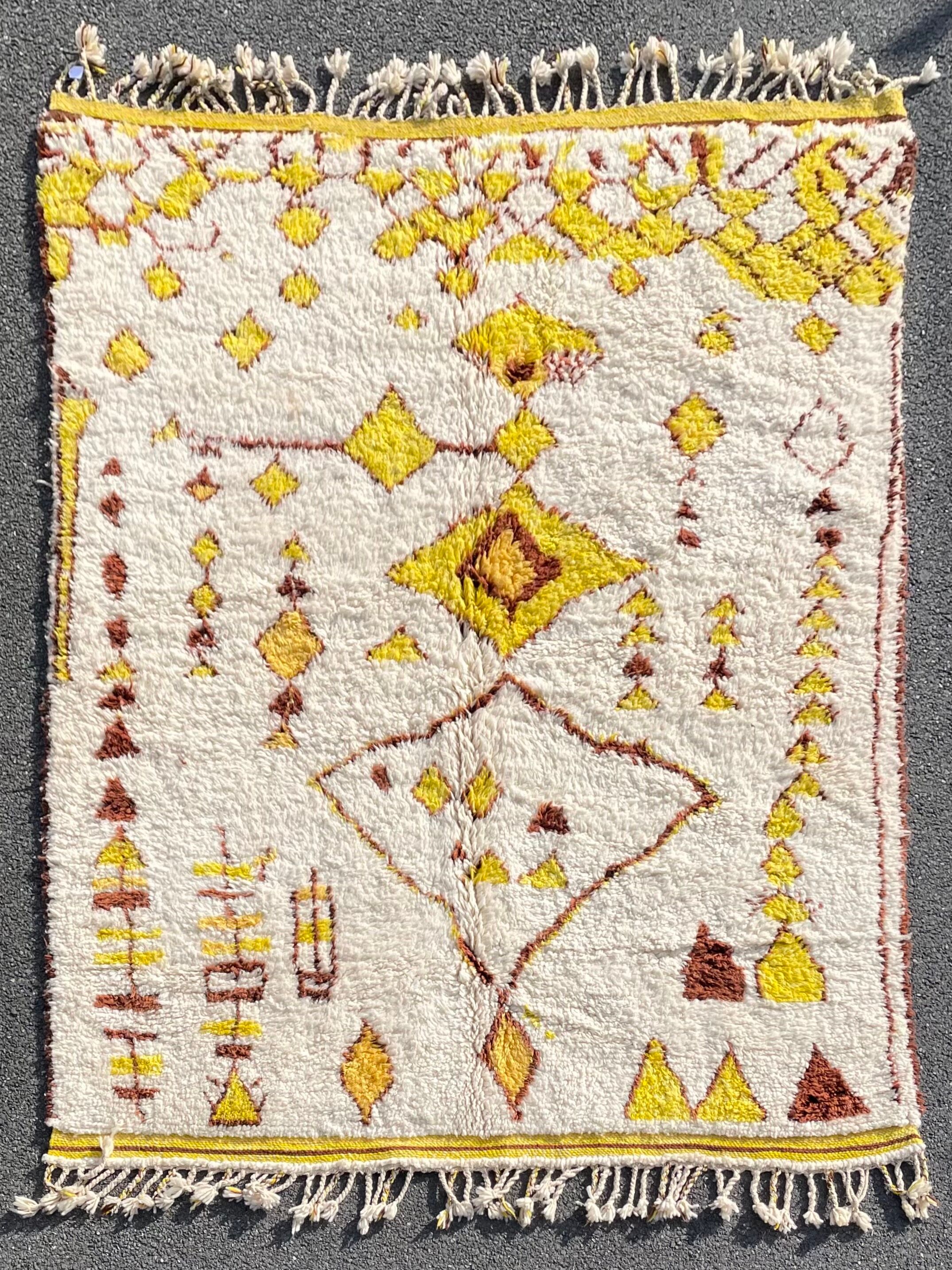 Contemporary Moroccan Berber carpet Beni Ouarain