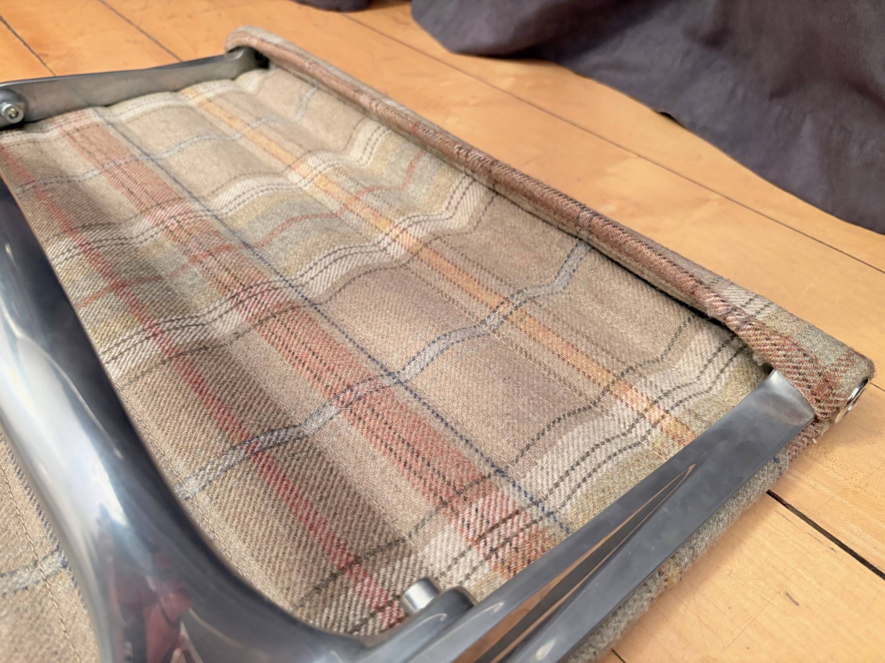 EA 125 Footstool by Charles & Ray Eames, Vitra, Switzerland