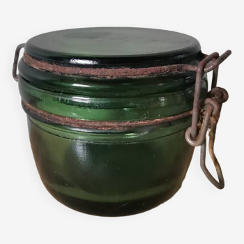 Vintage green glass pot jar molded ideal 250
