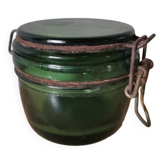 Vintage green glass pot jar molded ideal 250