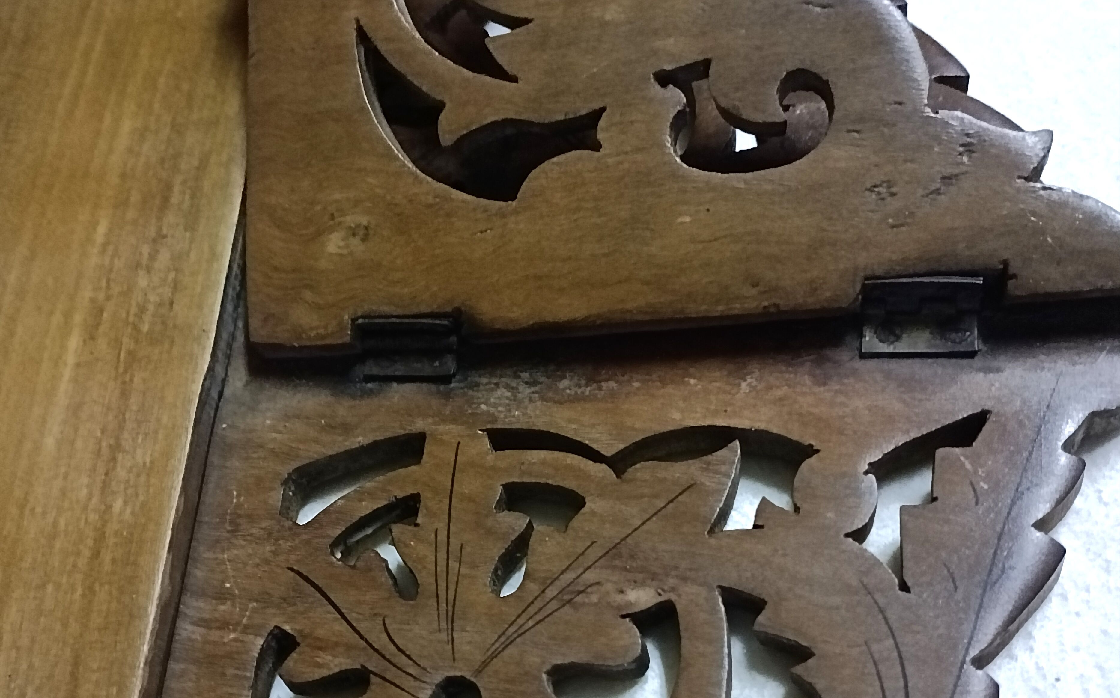 Openwork wood shelf articulated marquetry of Sorrento XIX century