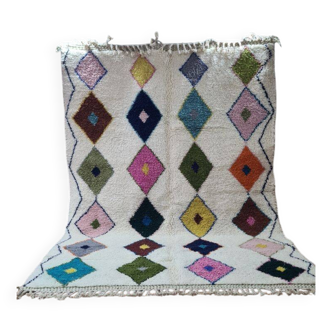 Tapis berbère marocain en laine à motif de losanges colorés – Tissé à la main, artisanat authentique