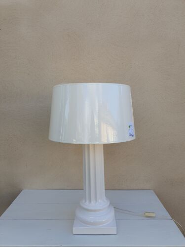 Lampe colonne en céramique blanche