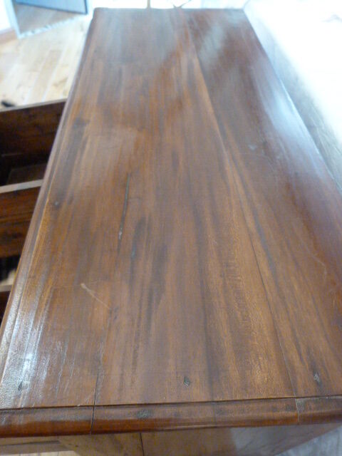 Colonial style dresser