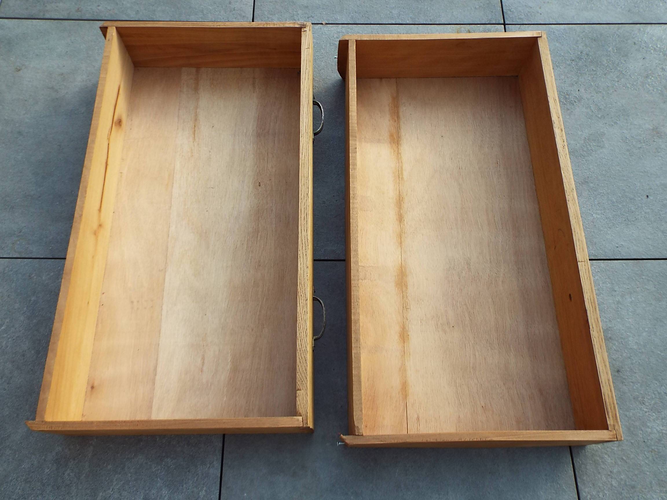 Art deco chest of drawers