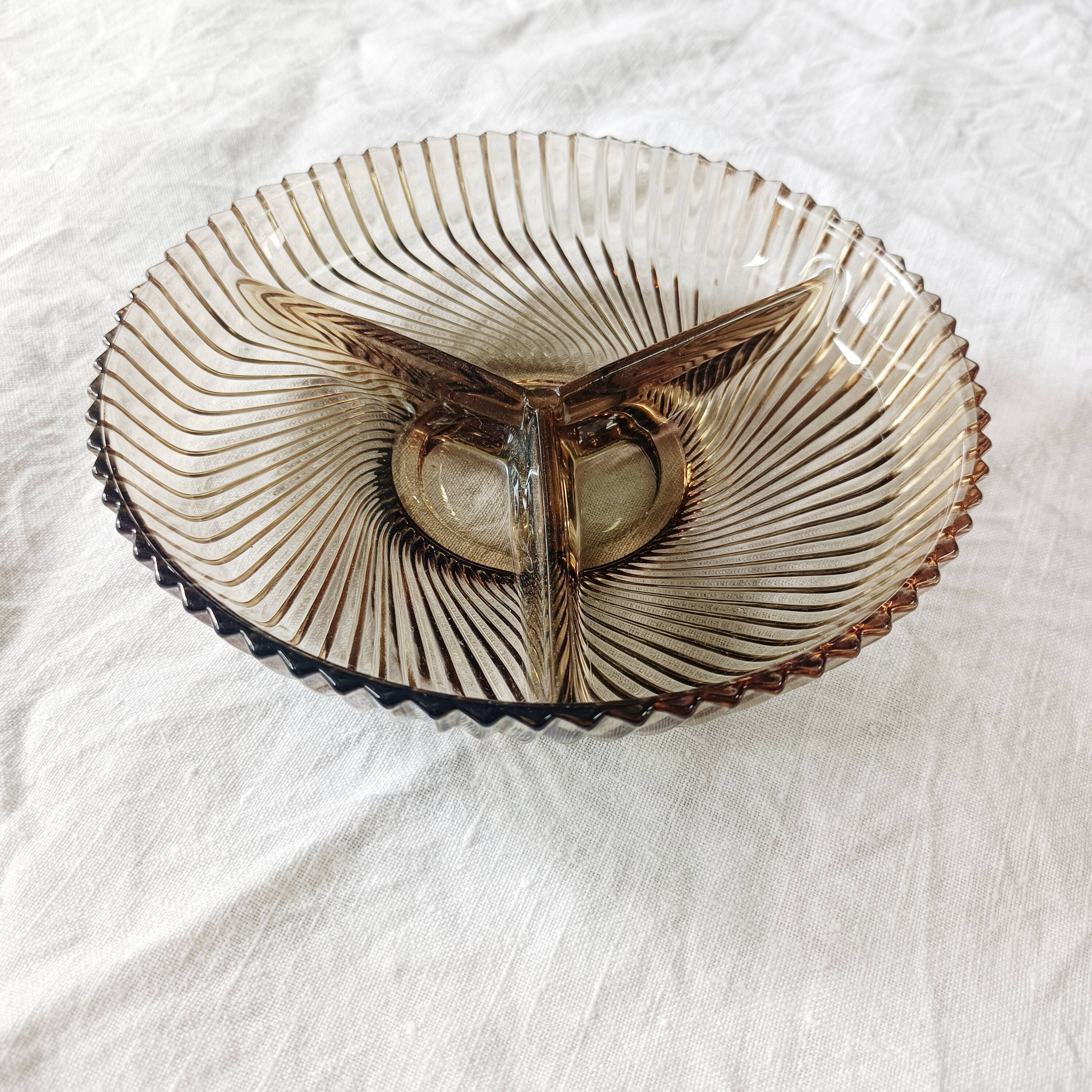 Veropa smoked glass compartmentalized appetizer dish