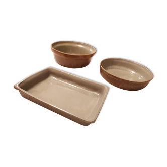 Set of 2 serving dishes and an enamelled sandstone bowl