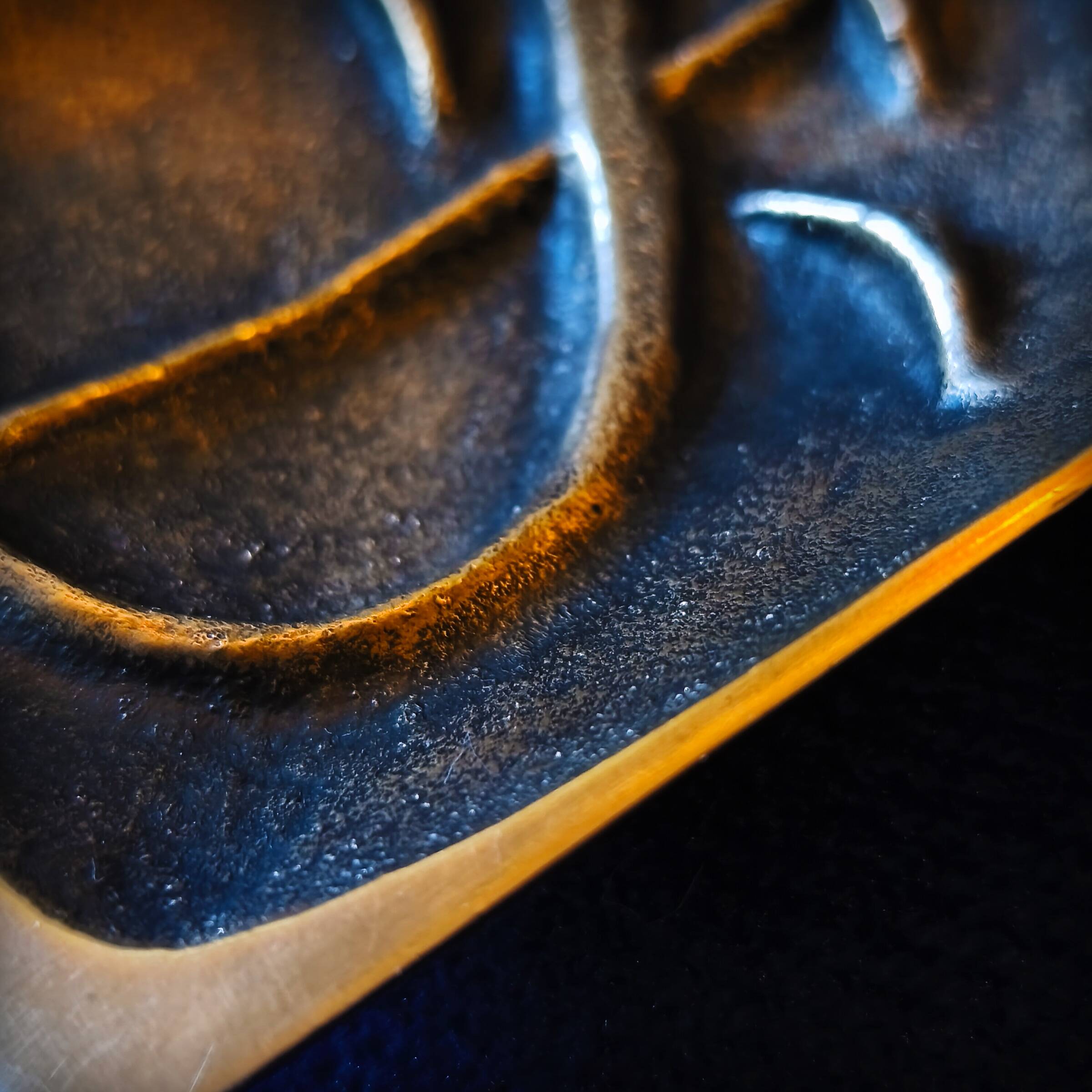 Brutalist bronze ashtray by Alfieri Gardone for Lauterbach.