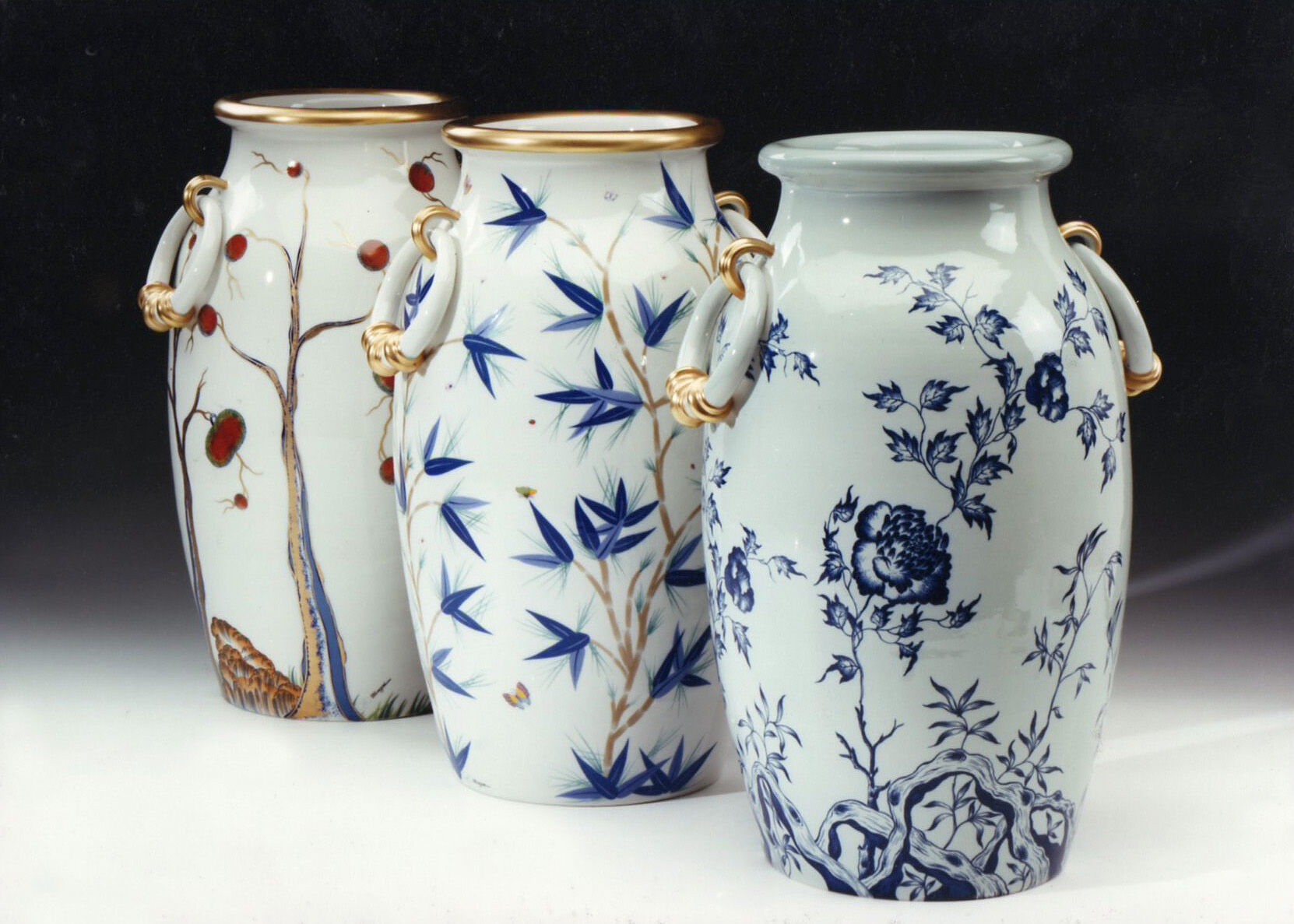 Giulia Mangani porcelain lamp chinoiserie with lychee, 1950`s ca, Italian