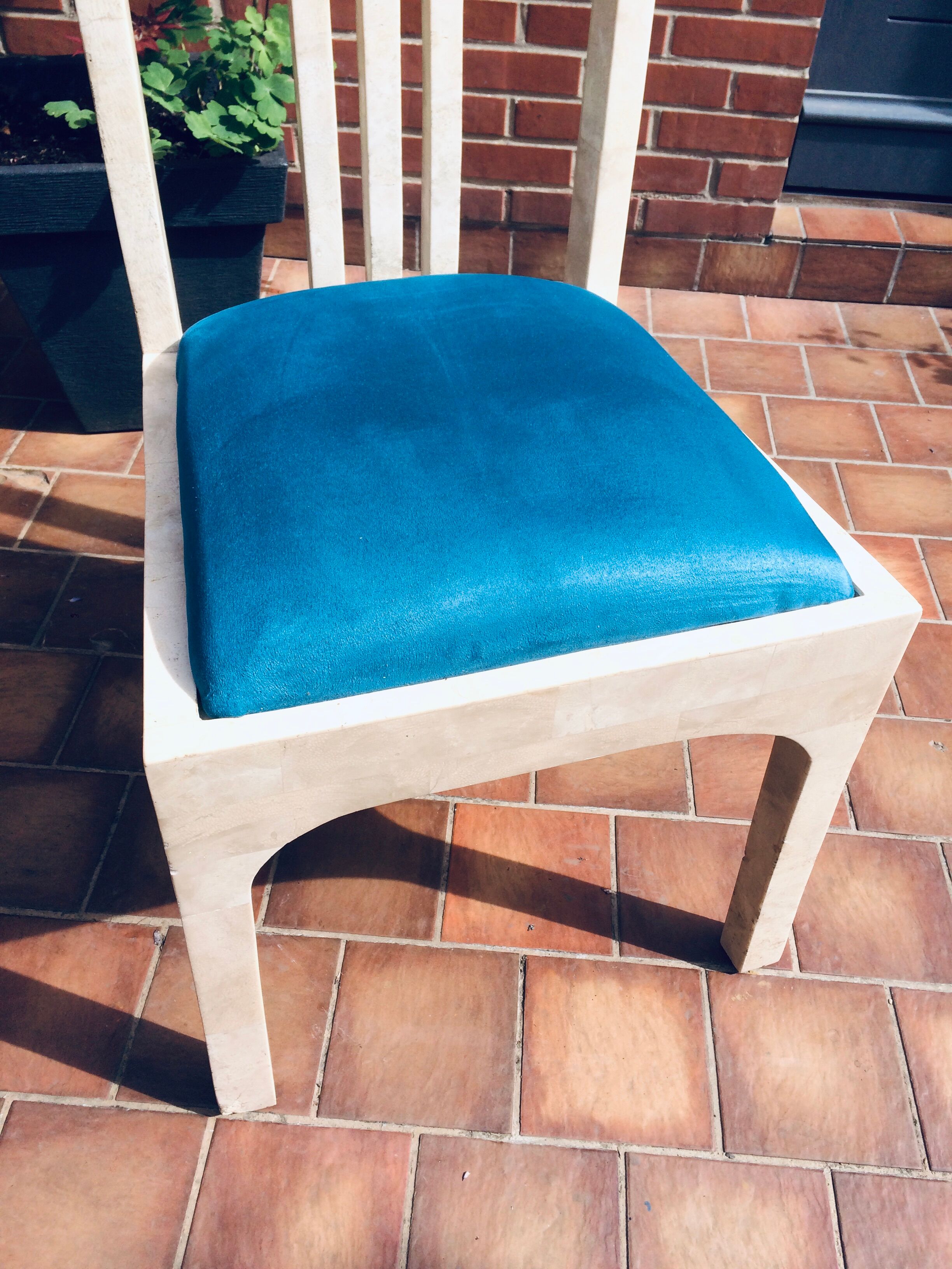 Chaises vintage et design en marbre blanc