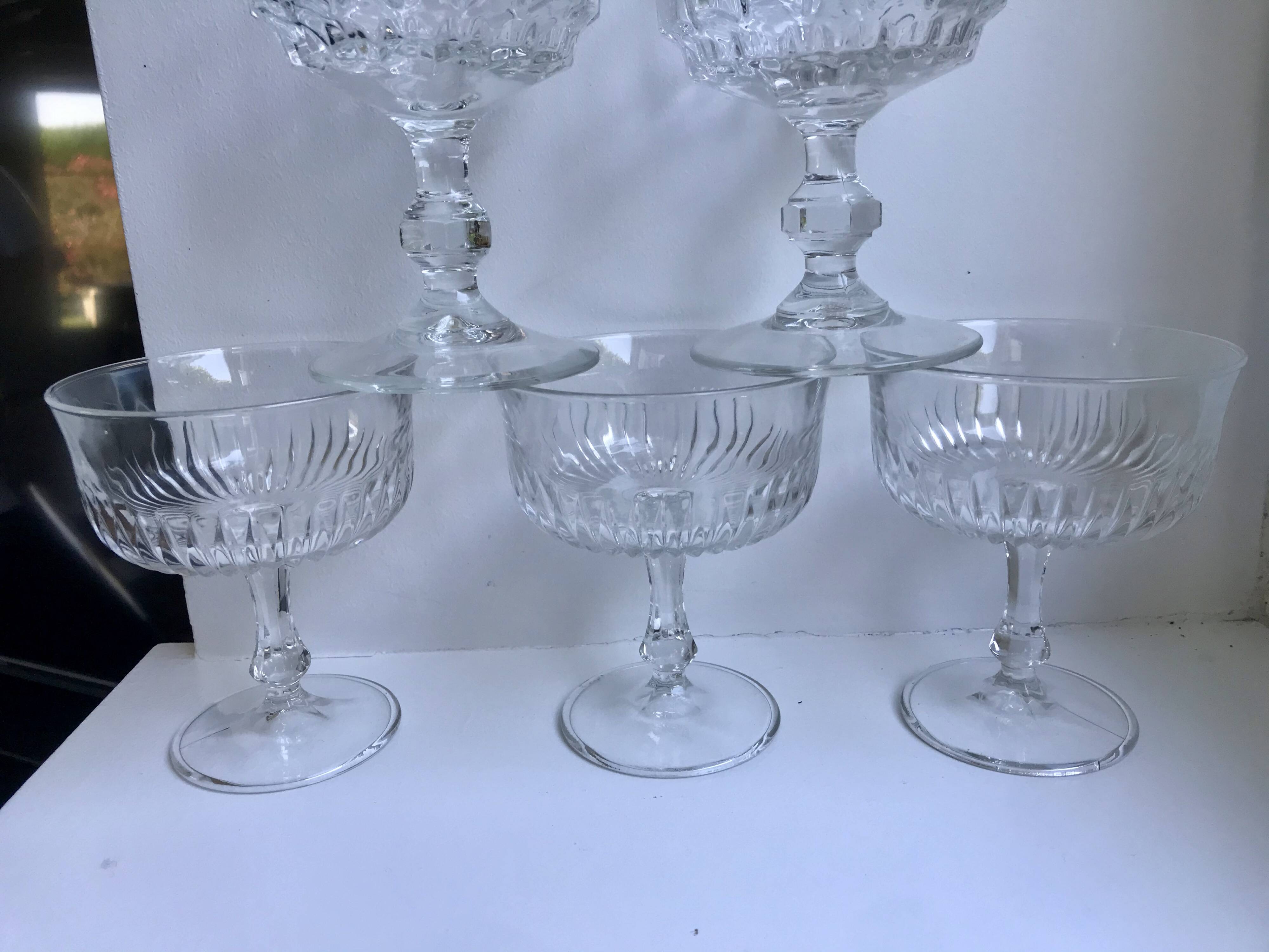 Set of 6 mismatched crystal champagne glasses 50-60s