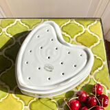 Heart-shaped fruit drainer dish