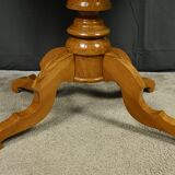 Living room table in cherry and walnut, Restoration style – late 19th century