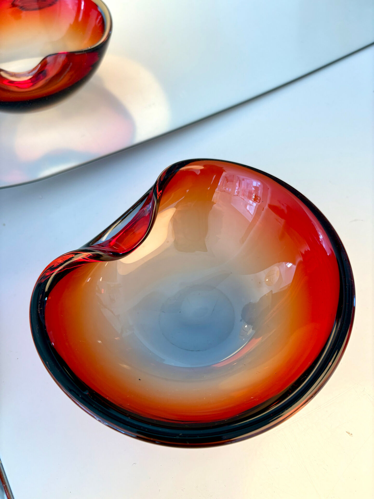 Ashtray / pocket emptier Murano sommerso 1960
