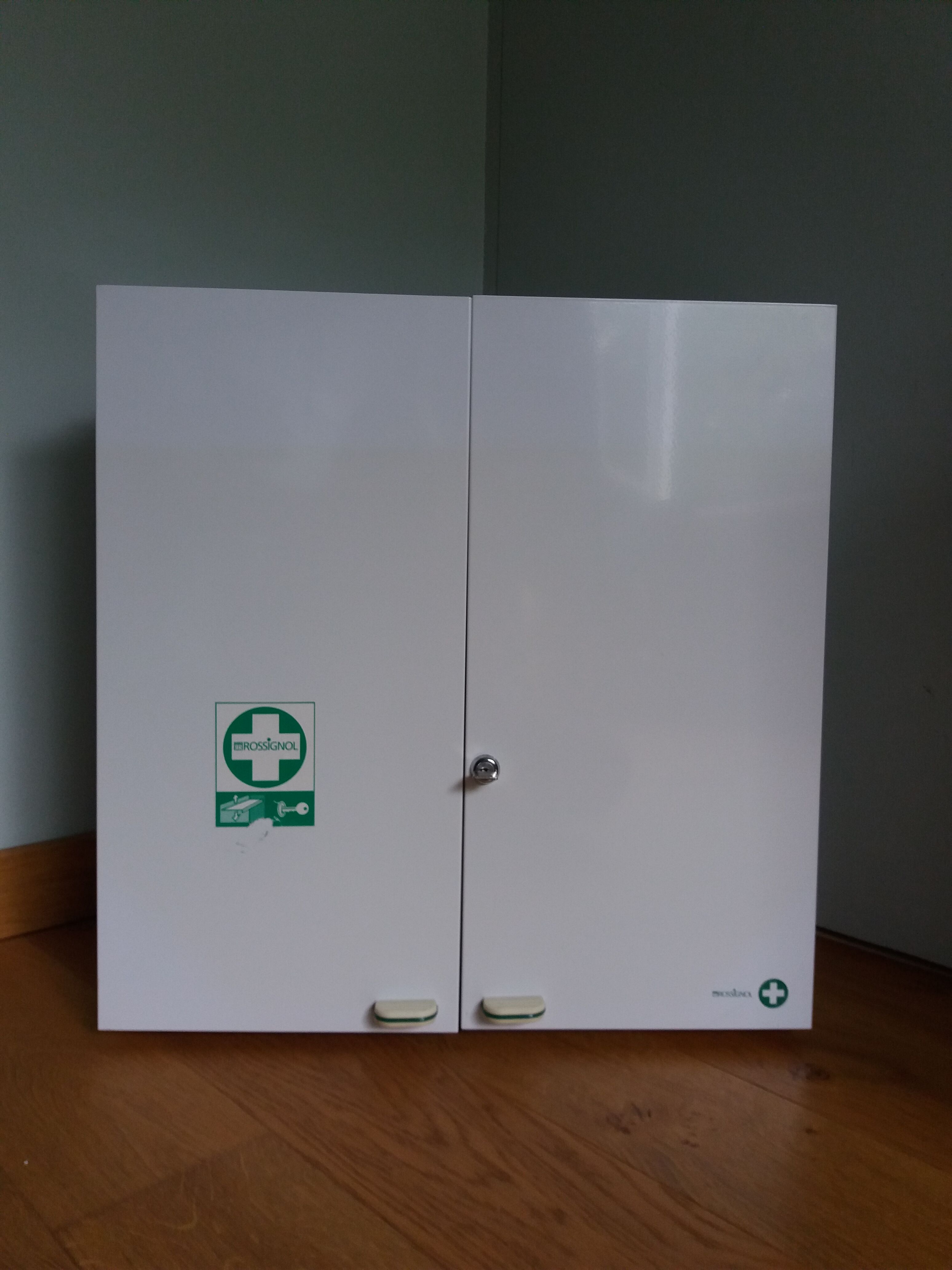 Rossignol medicine cabinet