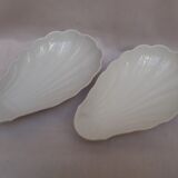 Pair of porcelain shell ravines