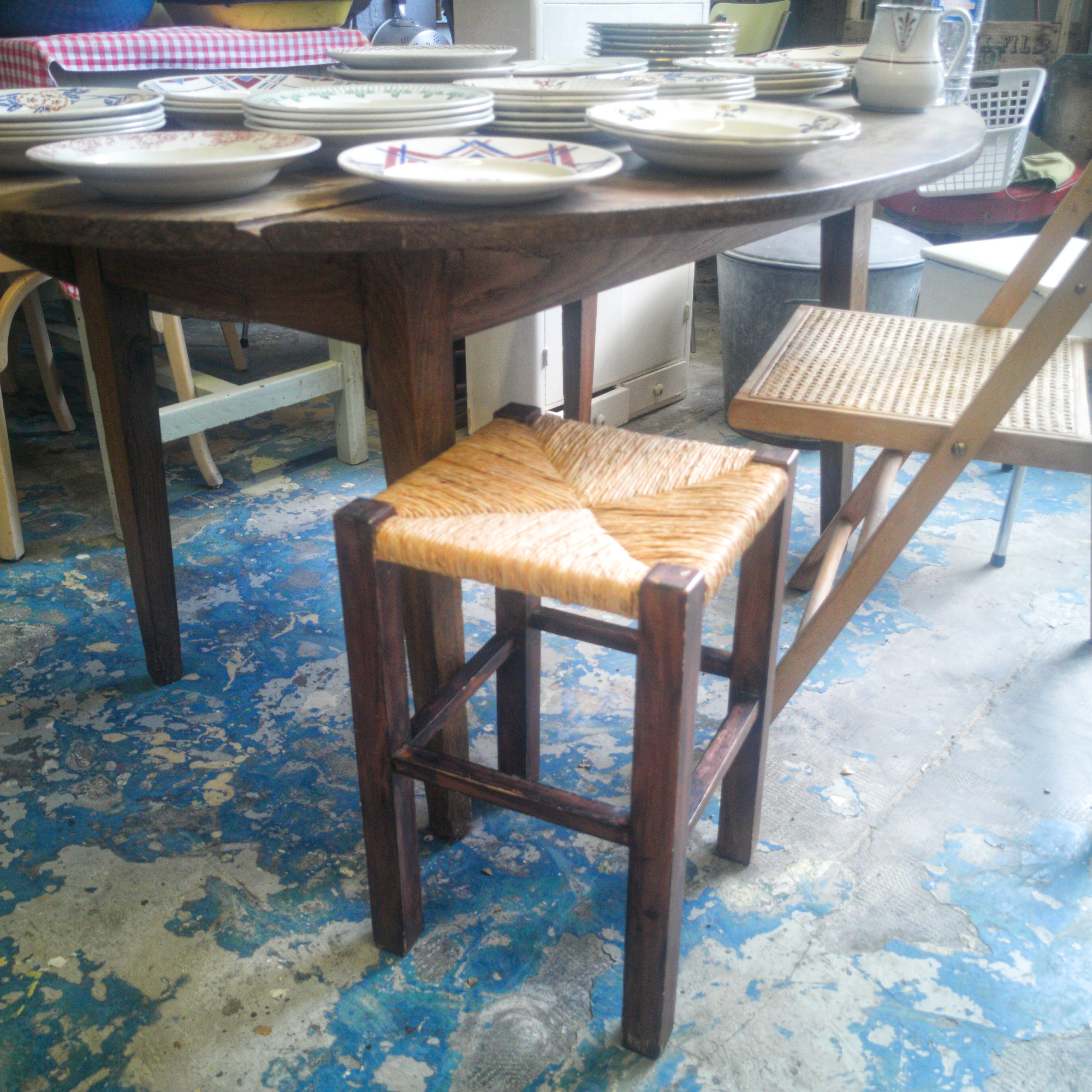 Wooden stool - braided straw