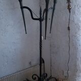 Lampadaire ancien tripode en fer forgé