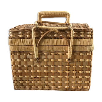 Wicker basket