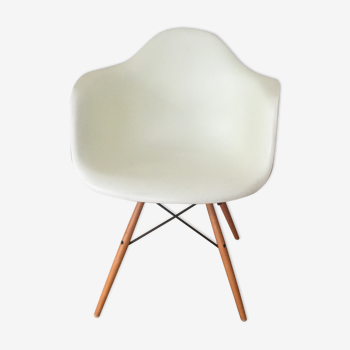 Fauteuil DAW par Charler et Ray Eames pour Vitra