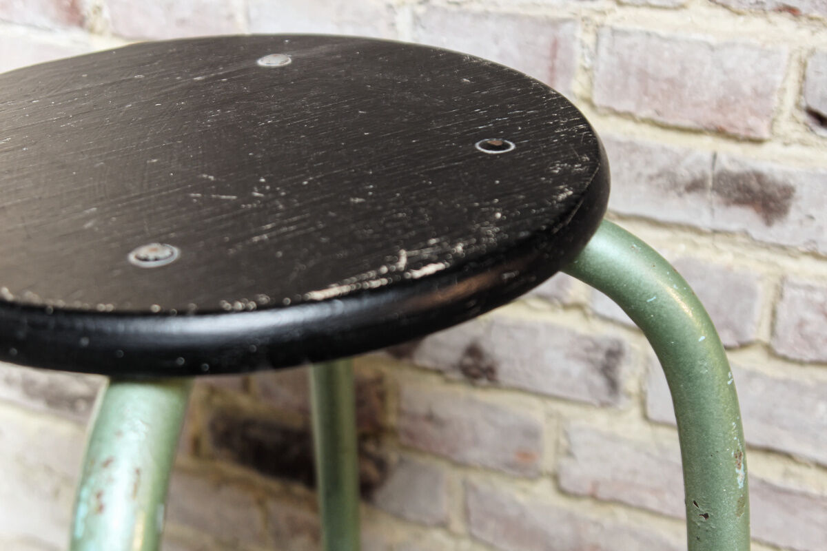 Tabouret de laboratoire en bois et métal